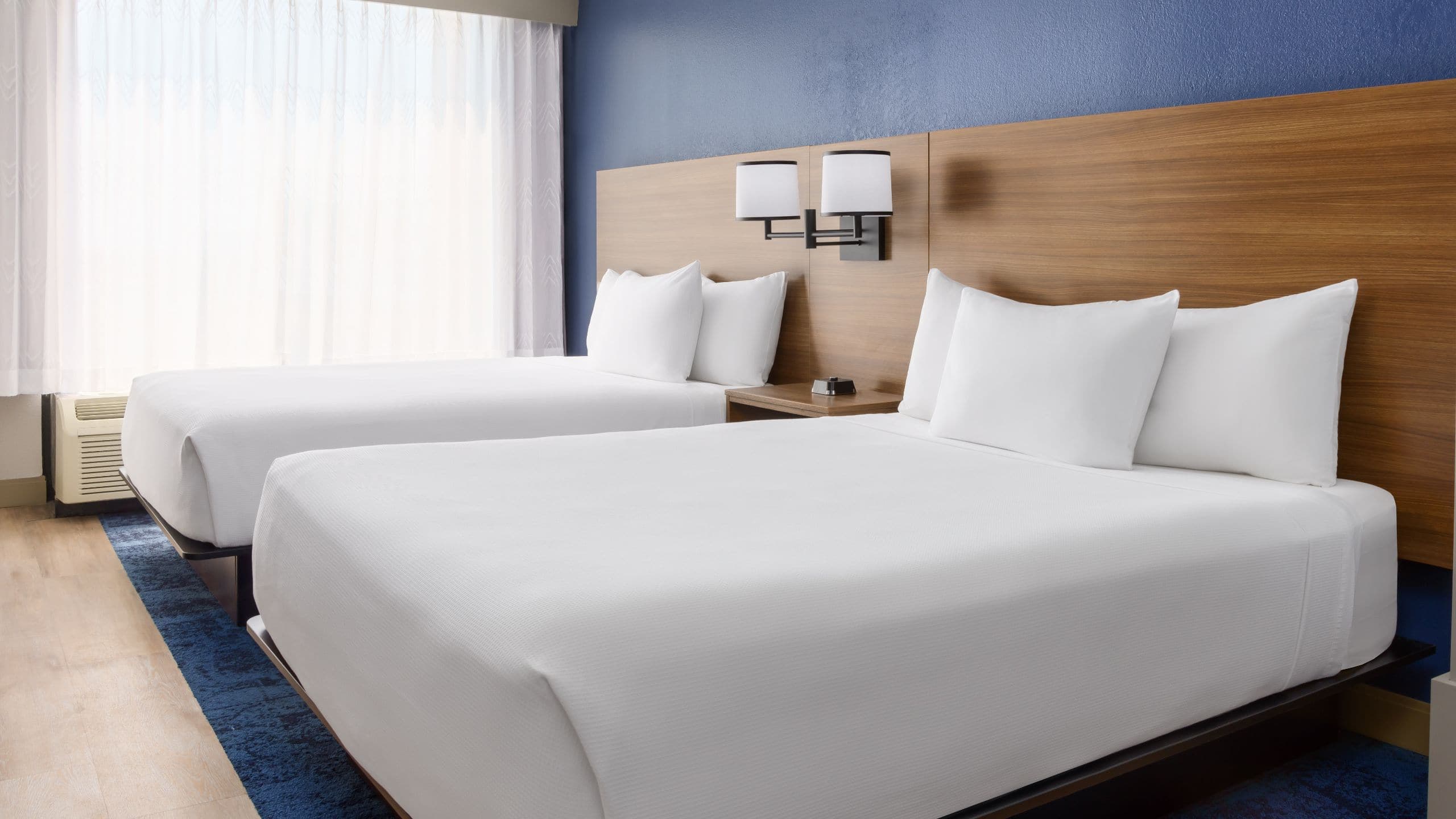 Two Queen Beds (with sofa bed) Tub - Image 1
