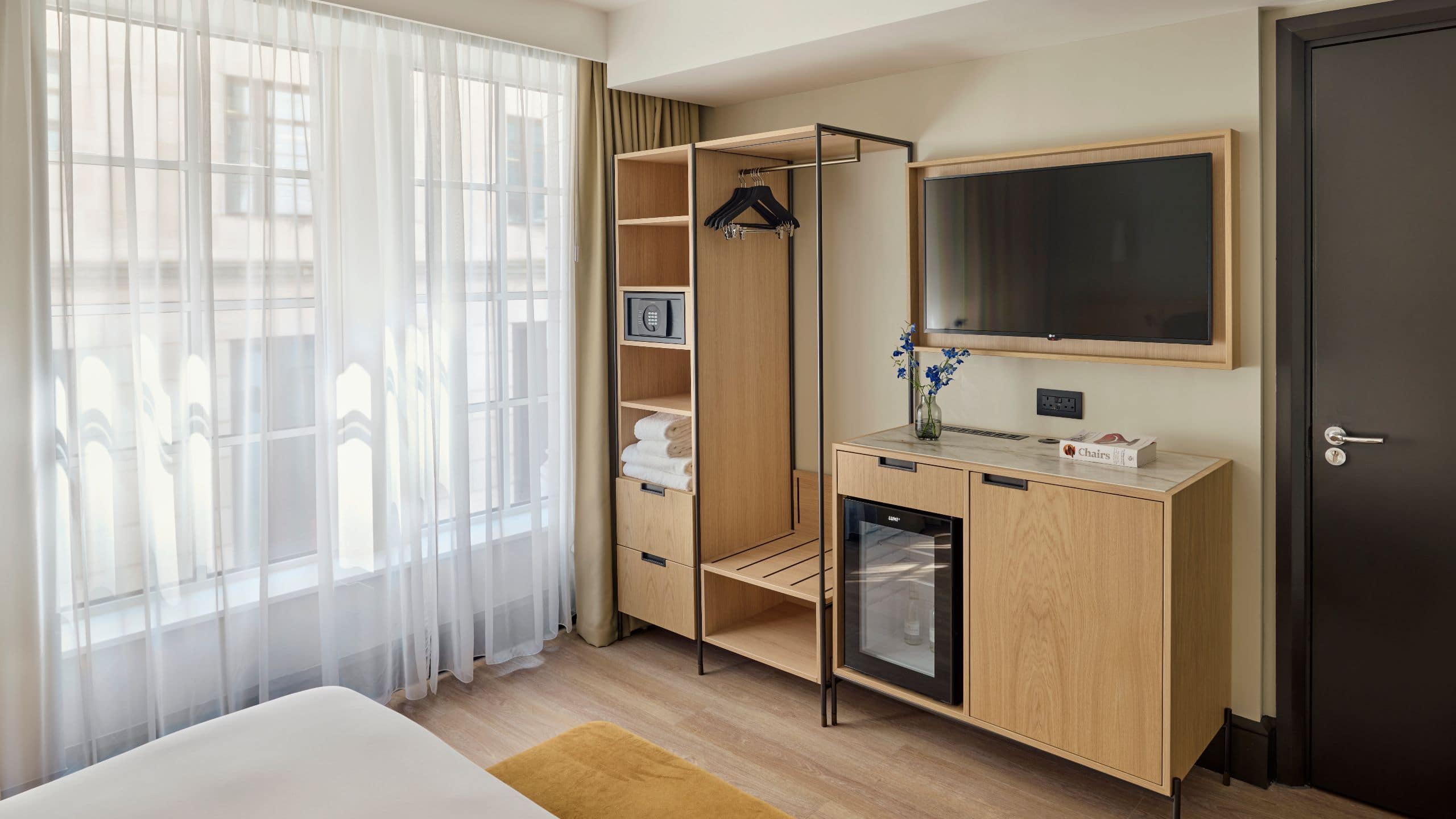 1 King Bed Accessible Shower - Image 2