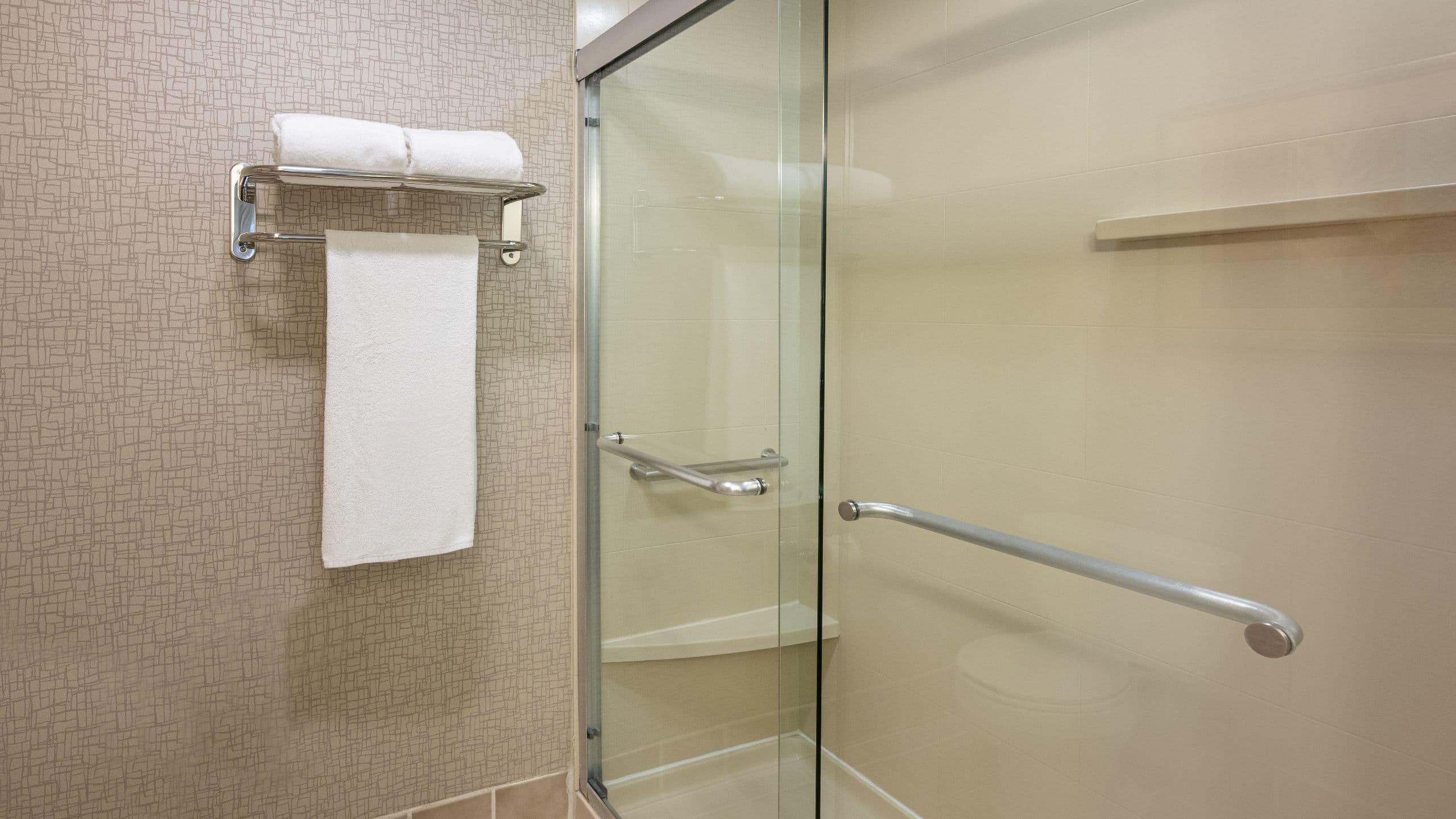 One Bedroom King Suite - Image 2