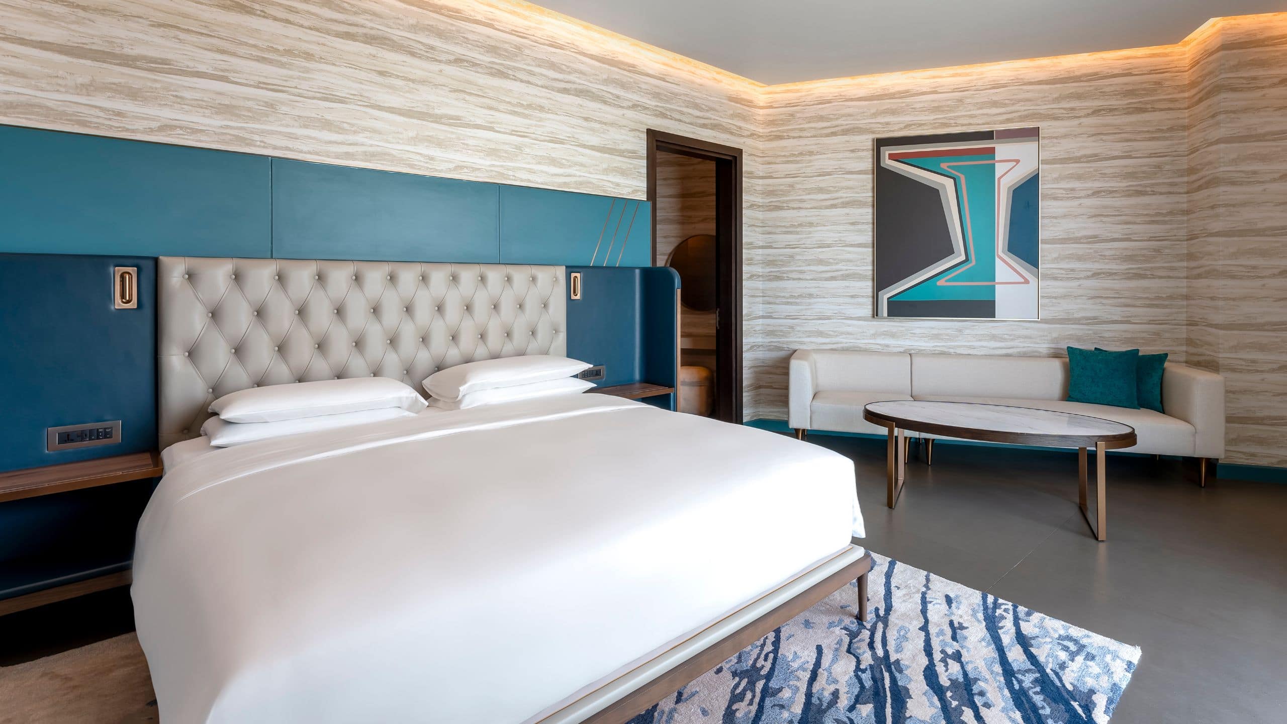 Executive Suite - Image 5