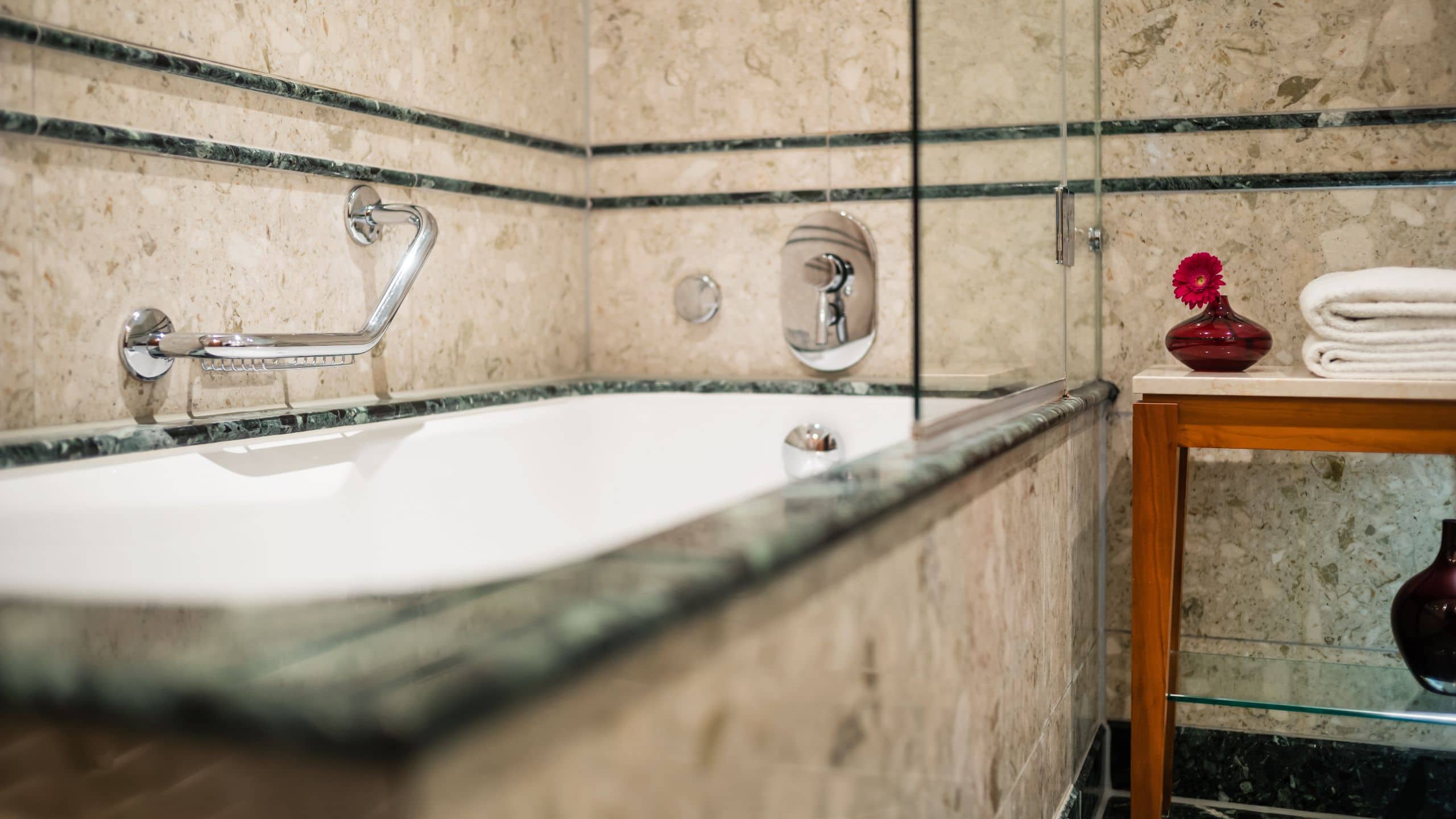 1 Bedroom Suite - Image 4