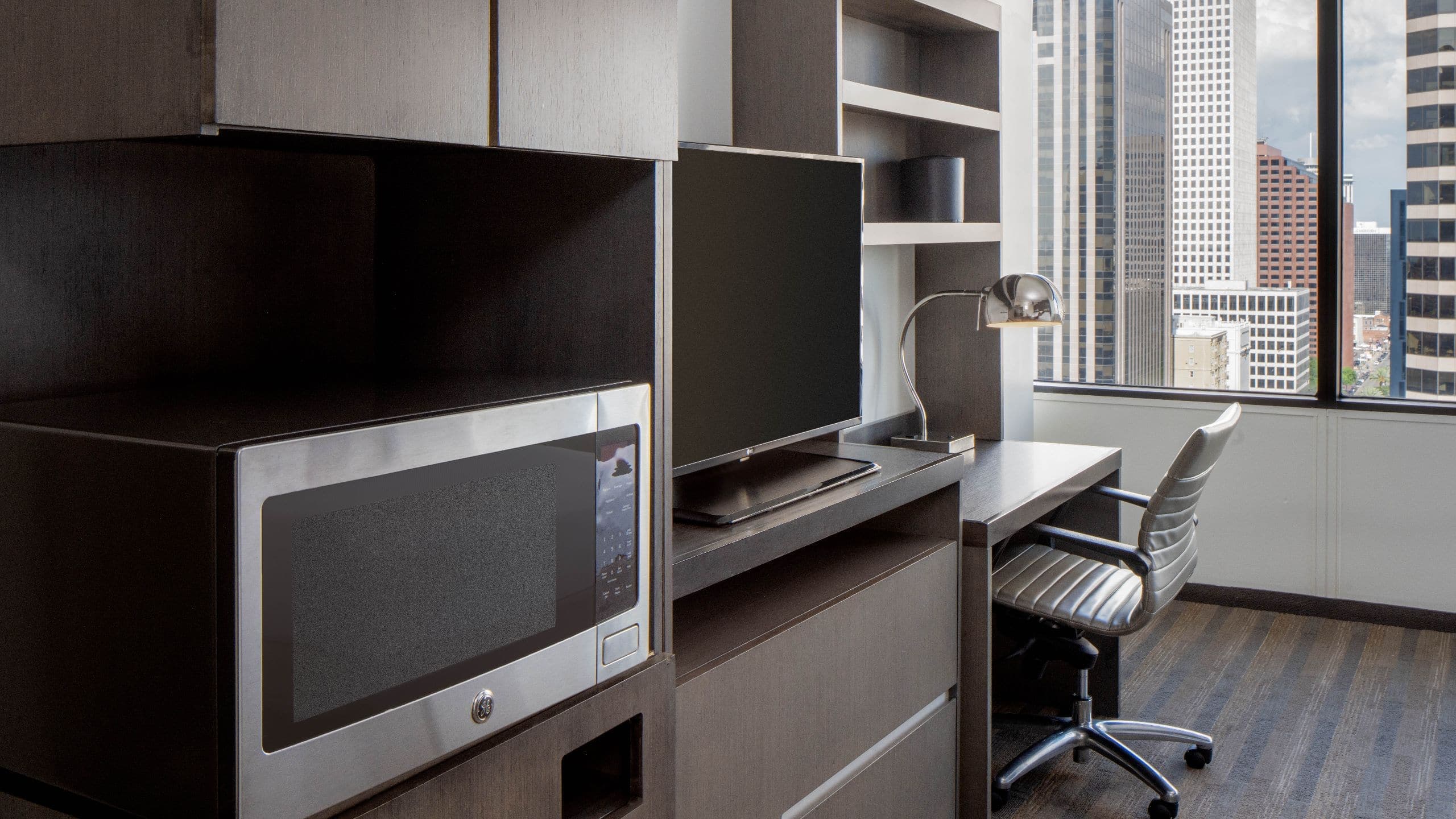 Two Queen Den - Image 3