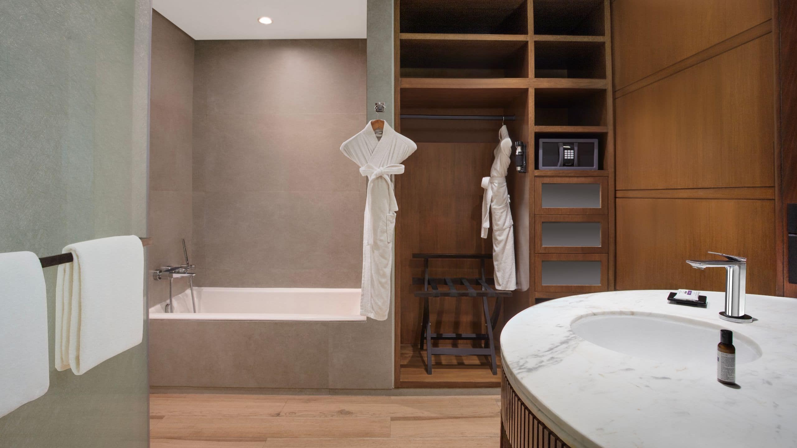 Hyatt Regency Chennai - Image 3