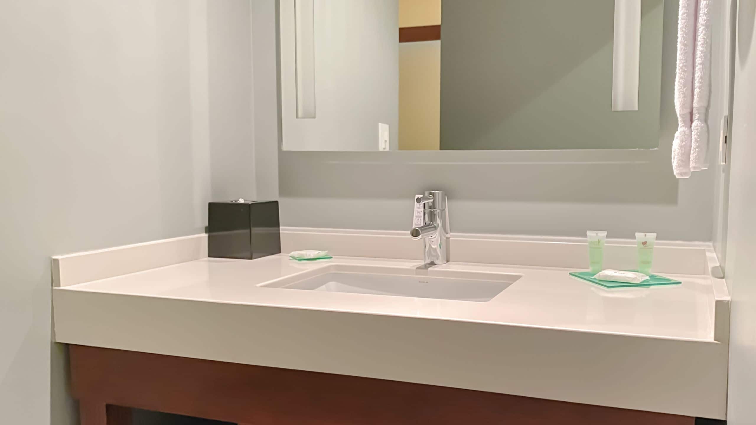 Hyatt Place King - Image 2