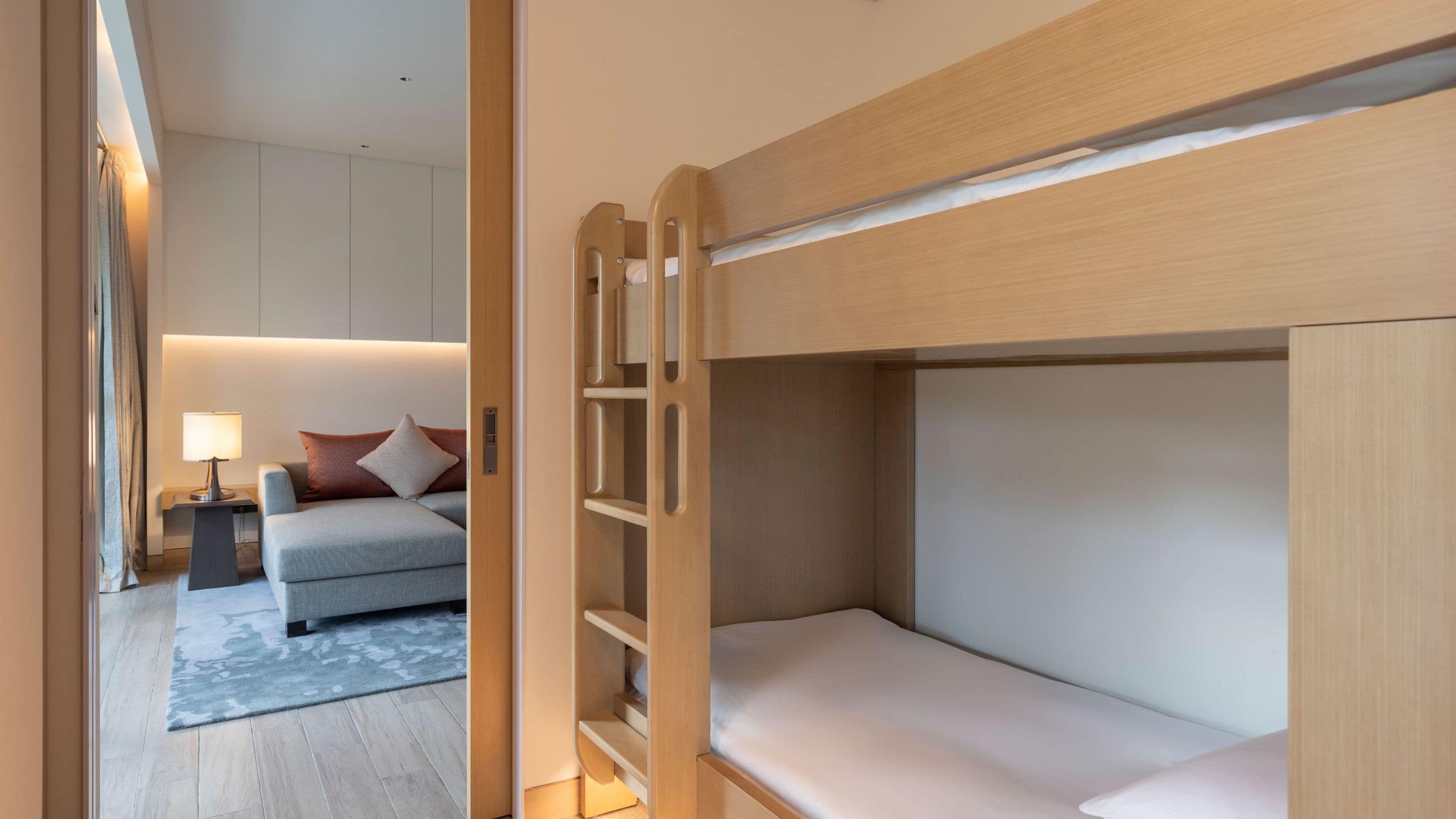 Family Suite , Garden View Deluxe - Image 2