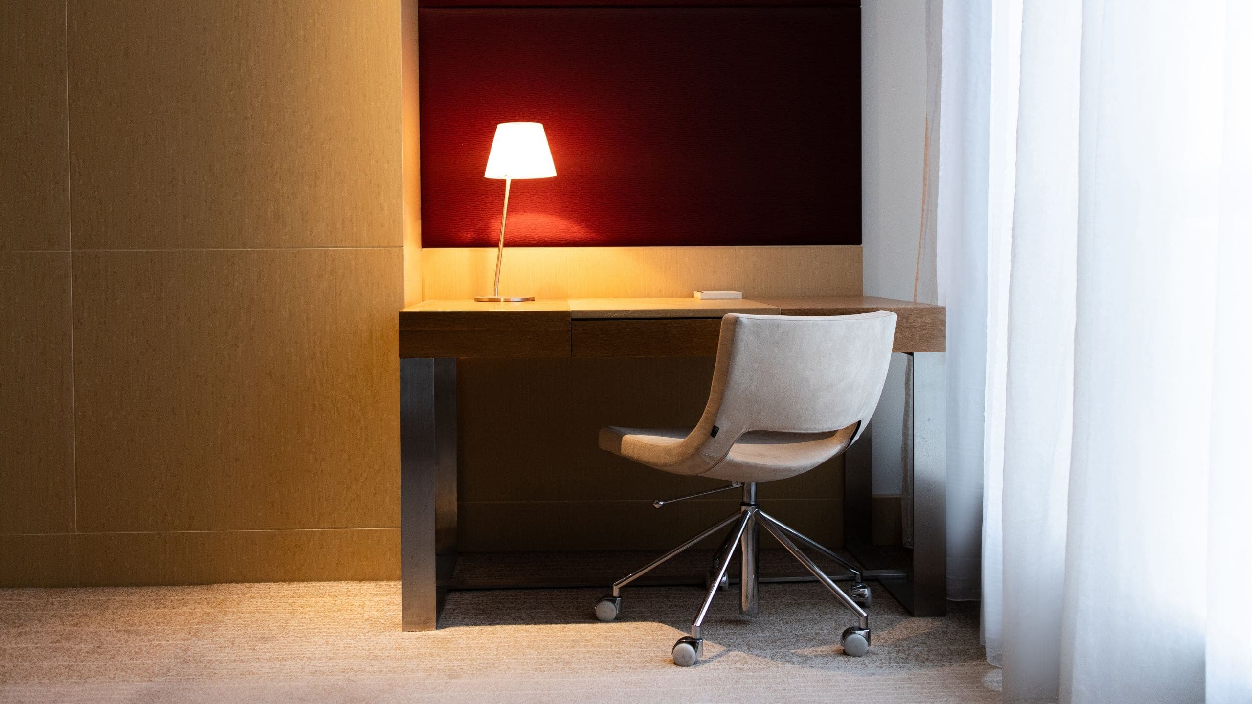 1 King Bed - Image 3