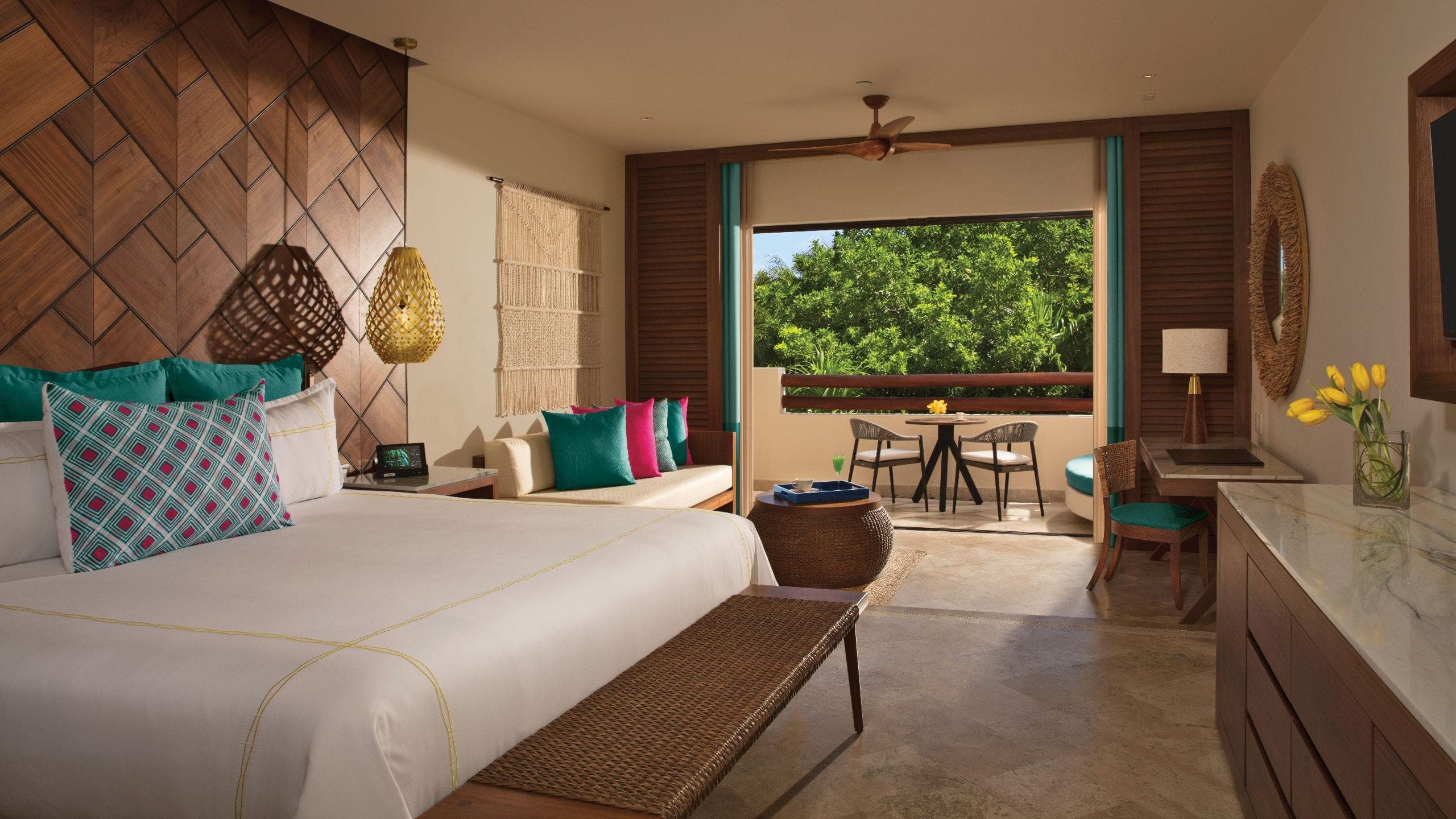 Junior Suite Tropical View King - Image 1