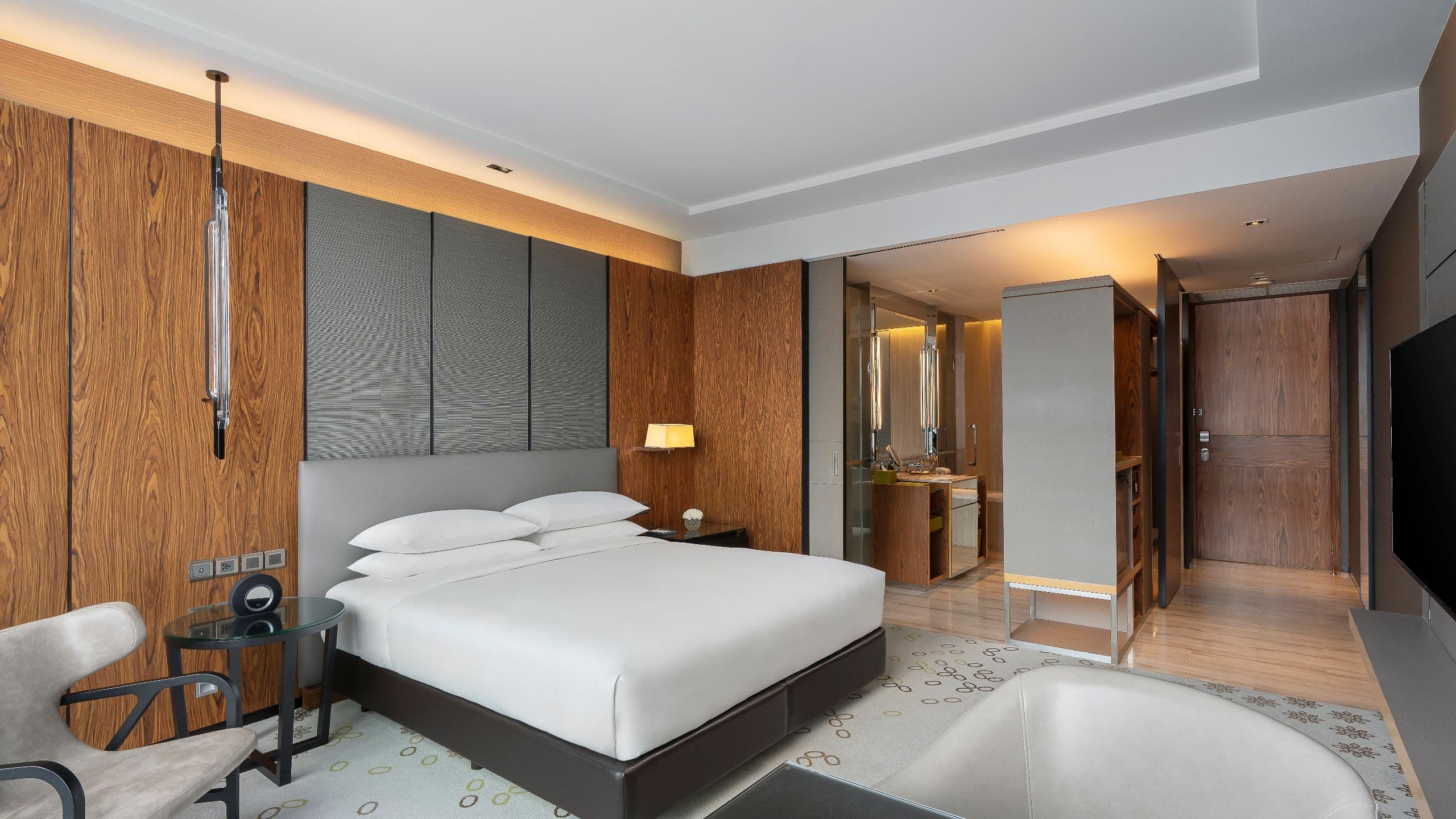 Hyatt Regency Bangkok Sukhumvit - Image 2