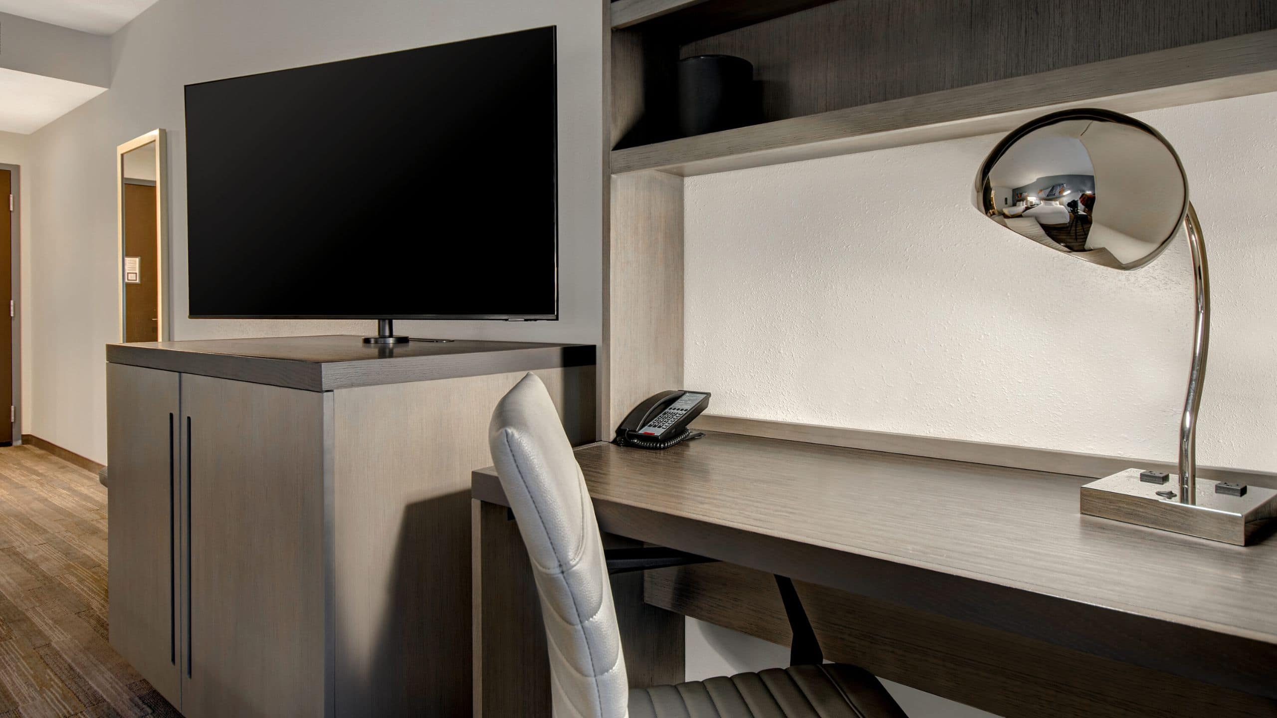 Accessible | Two Queen Beds / Roll-in Shower - Image 3