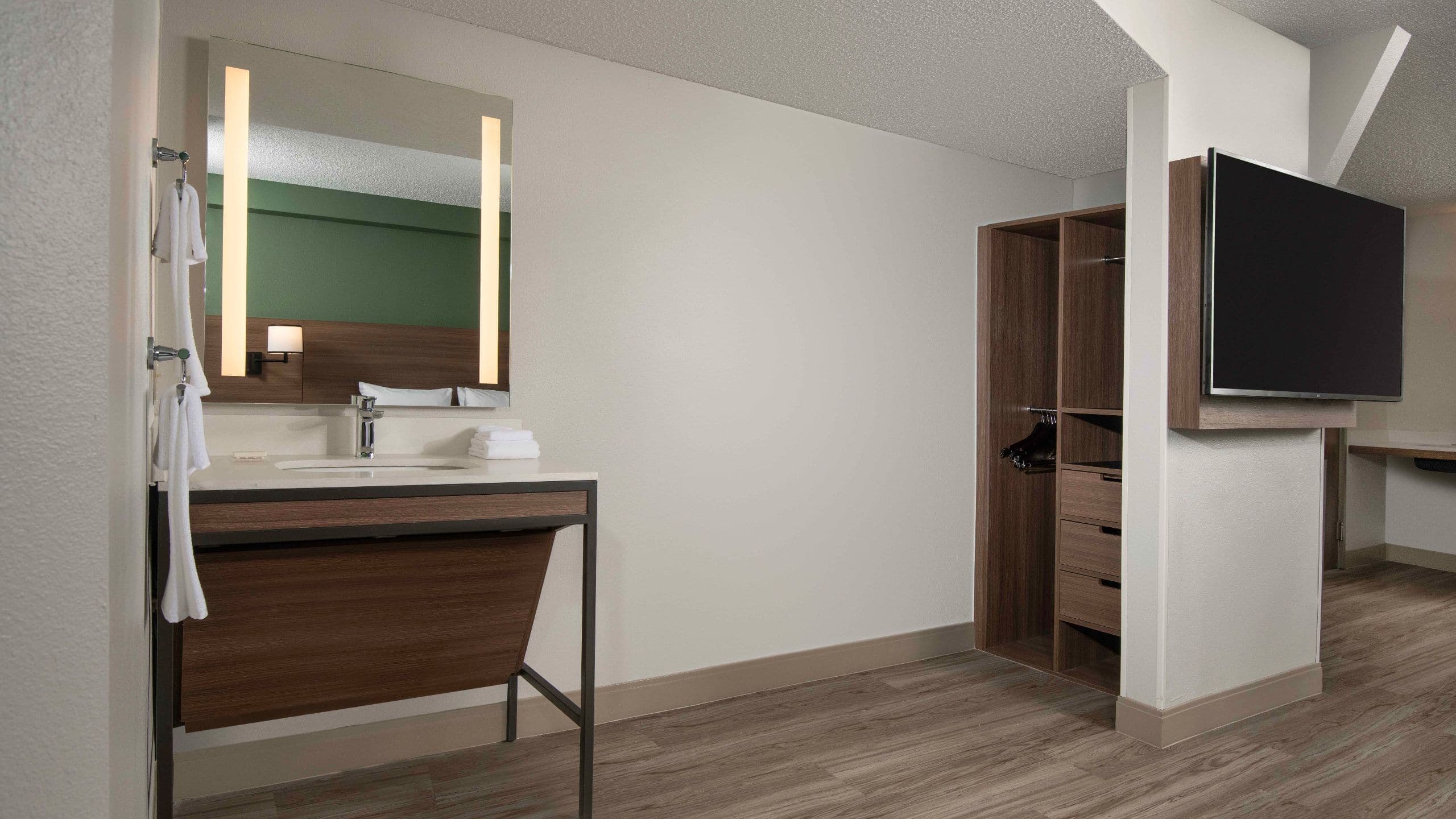 Accessible King Bed/Roll-In Shower (with Sofa Bed) - Image 1