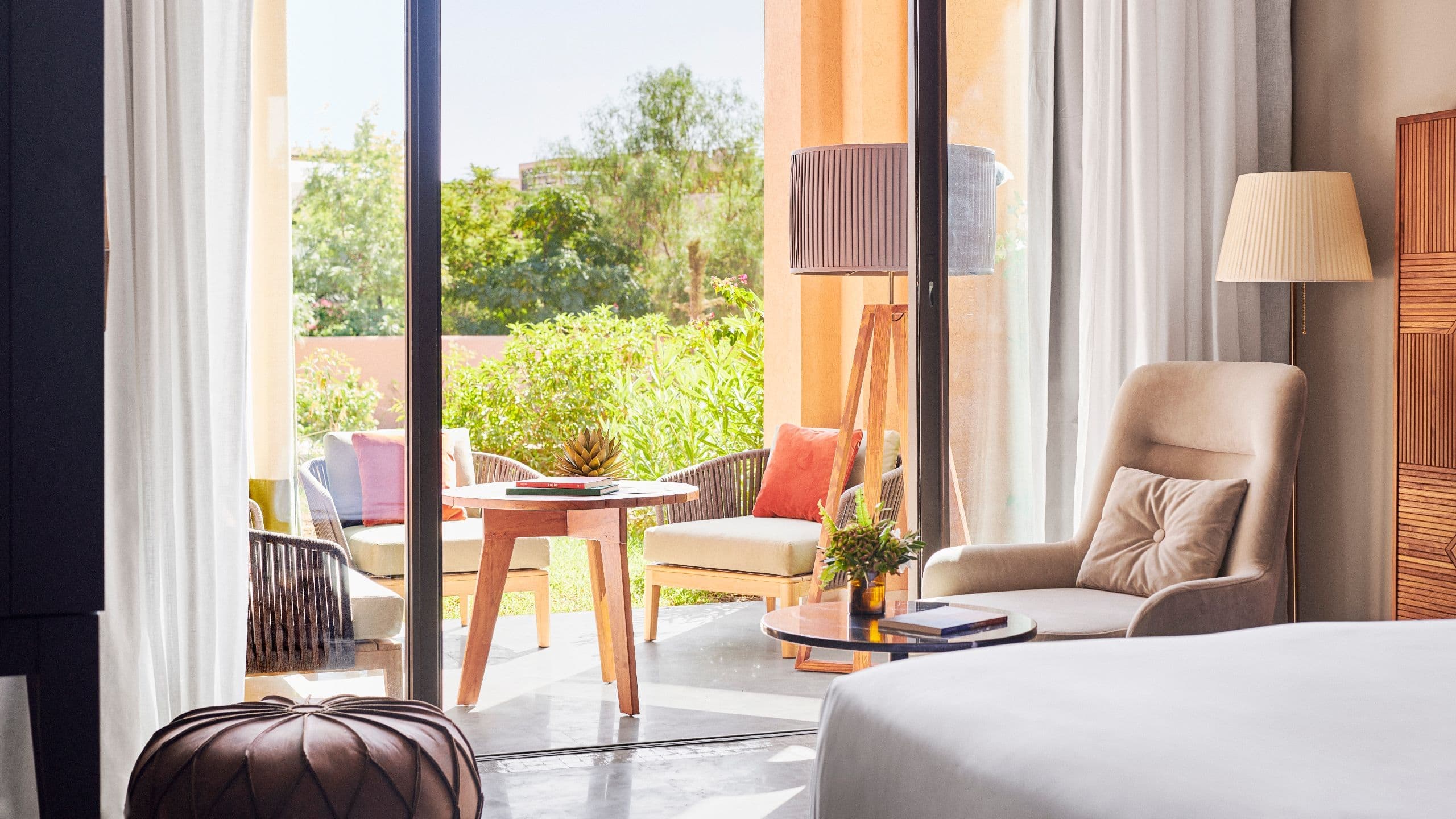 2 Twin Beds - Image 2