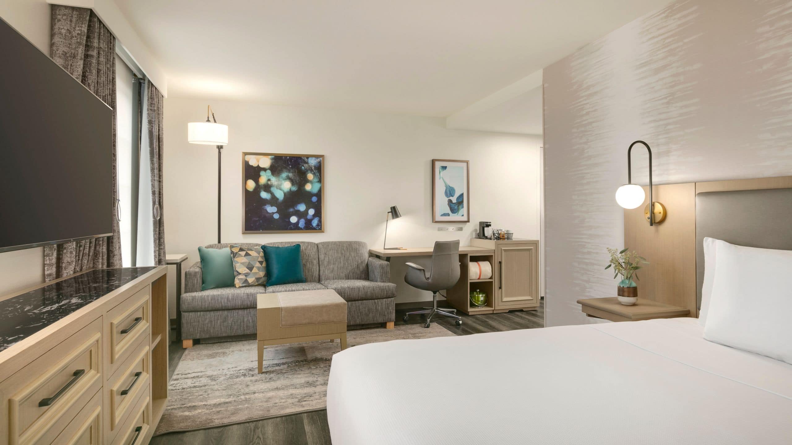 King Bed - Image 1