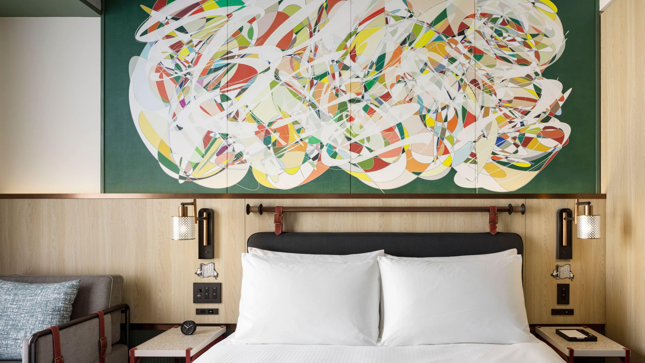 1 Queen Bed - Image 2