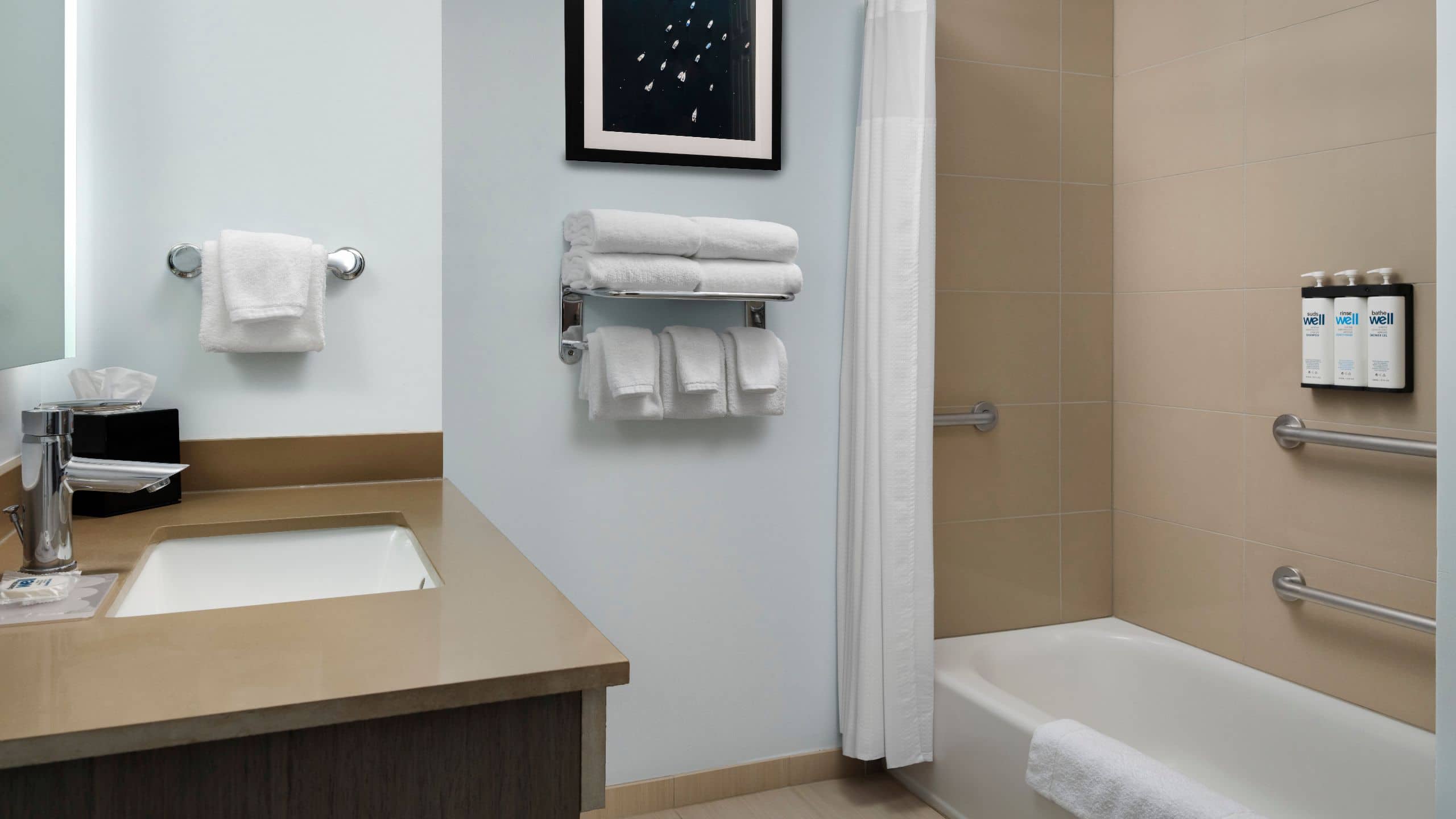 One Bedroom Two Queen Accessible Suite Bathtub - Image 2
