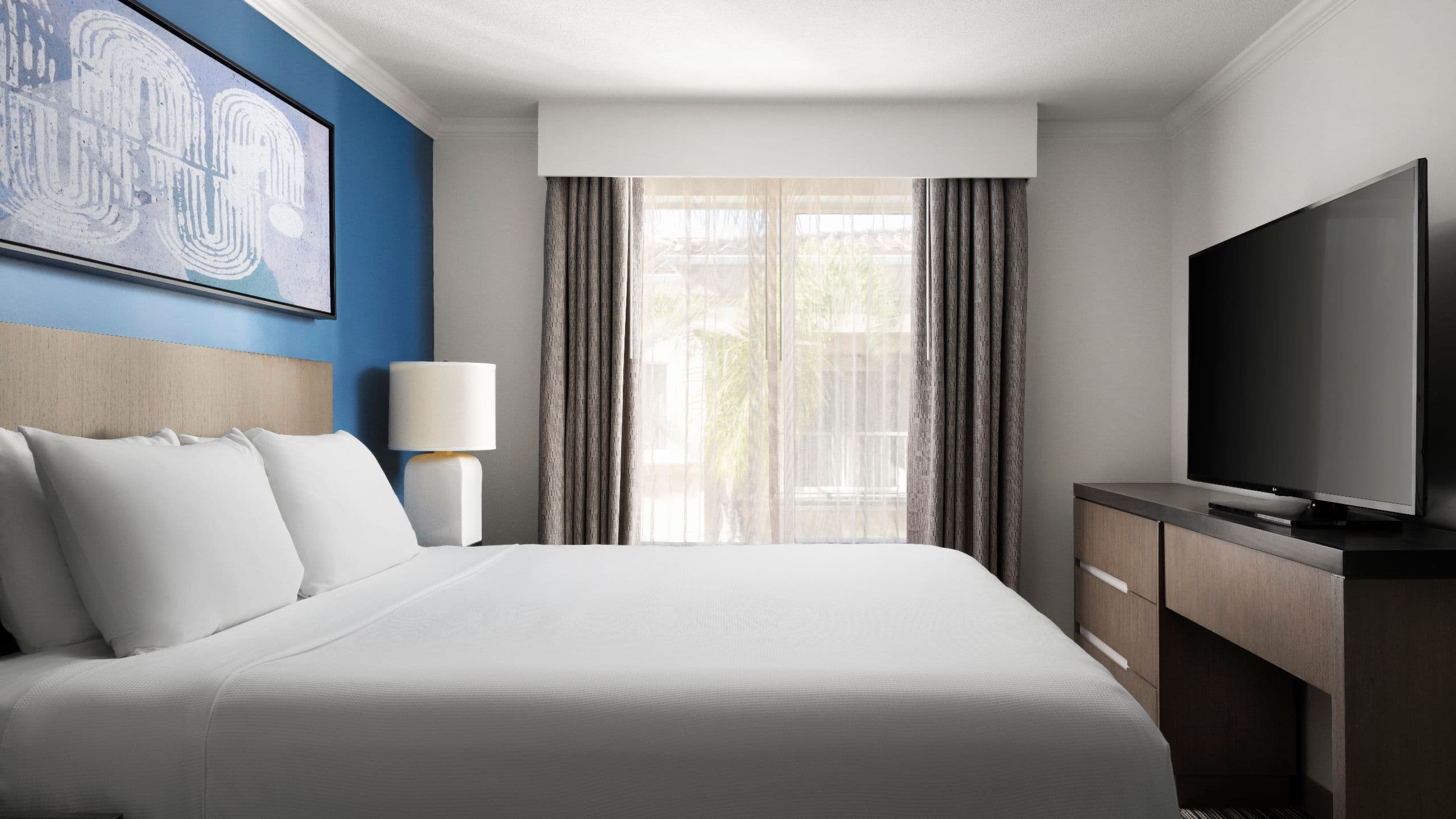 One Bedroom Suite King - Image 3