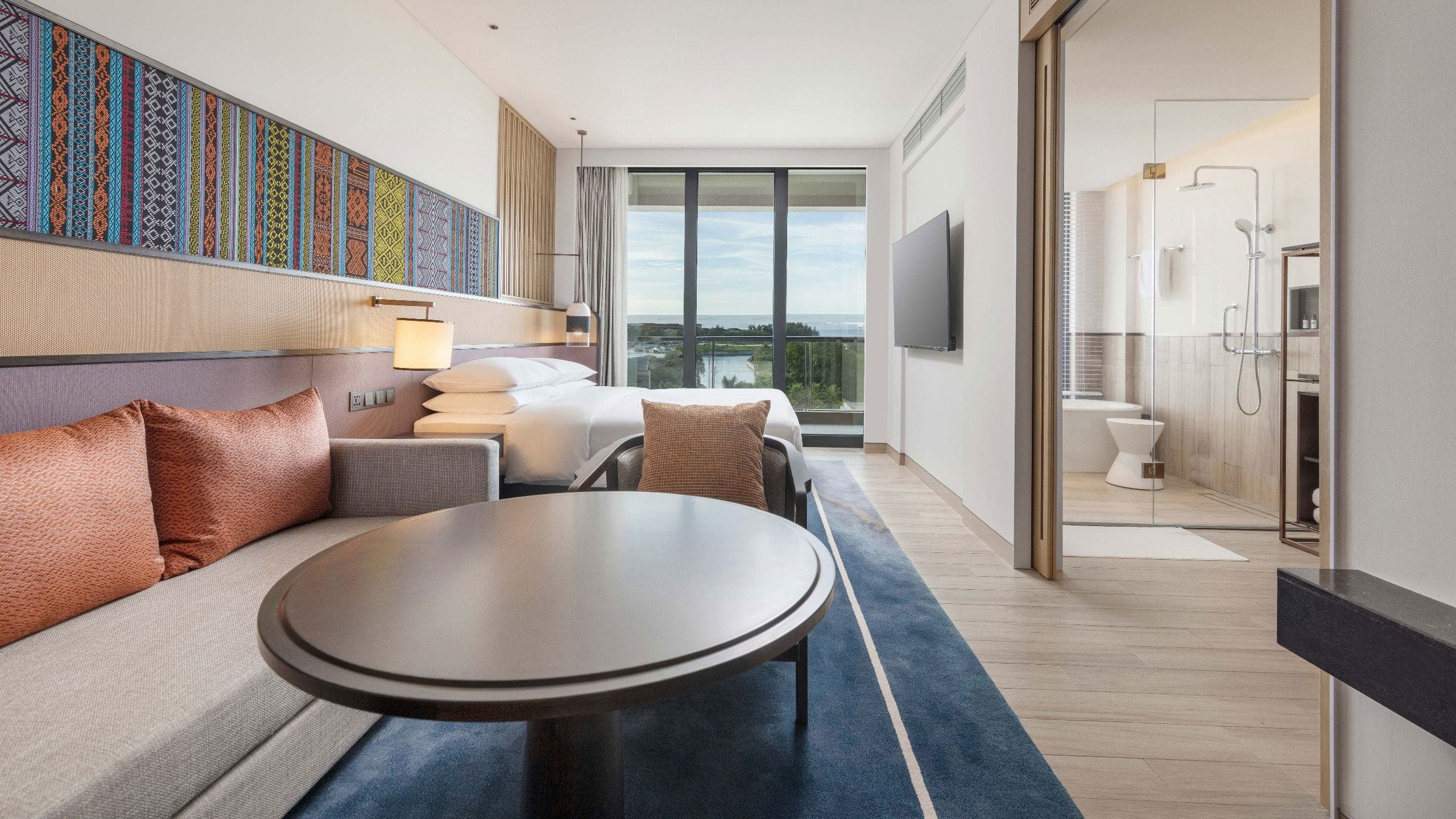 1 King Bed Garden View - Image 1