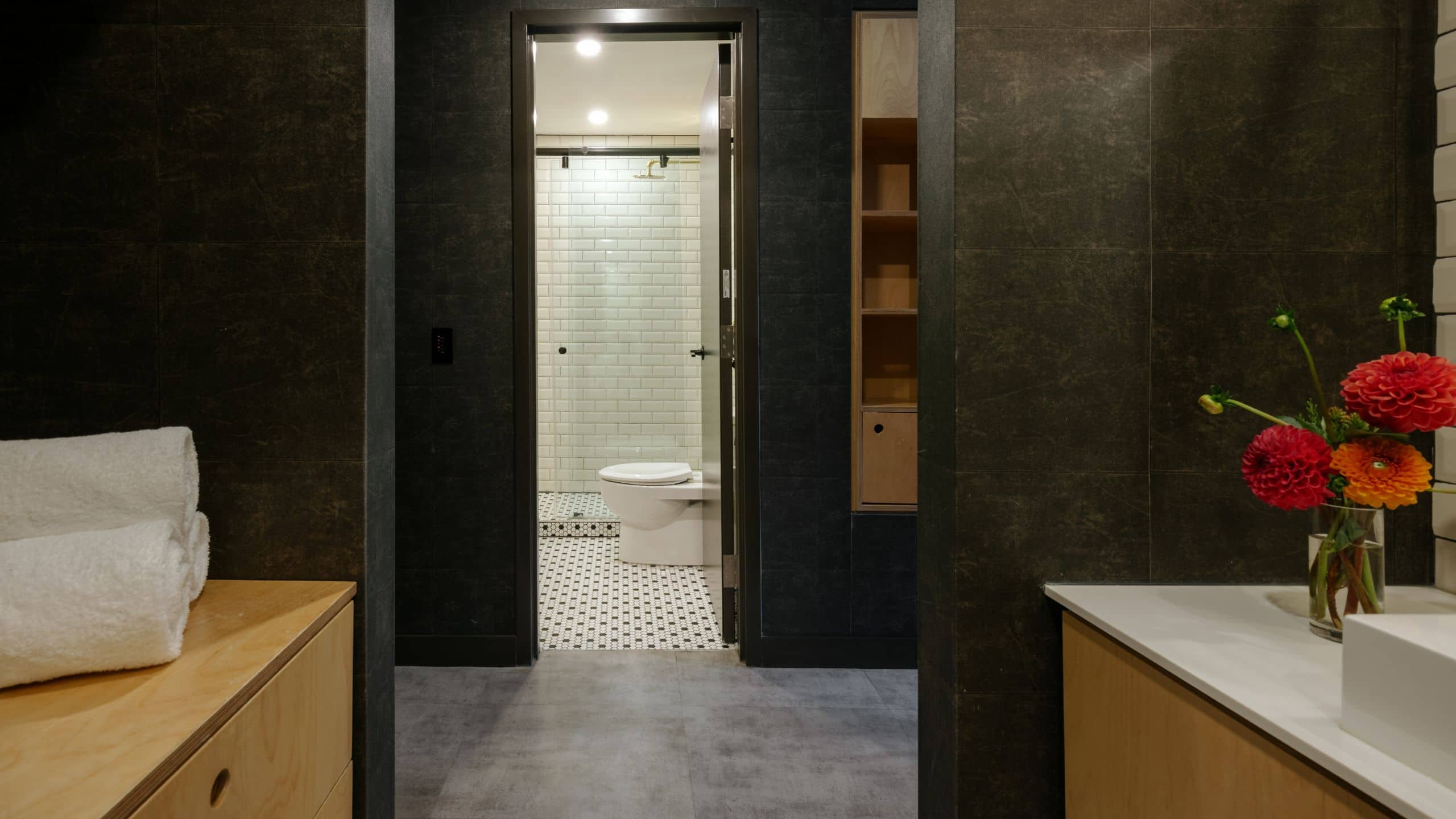 1 King Bed Loft - Image 3