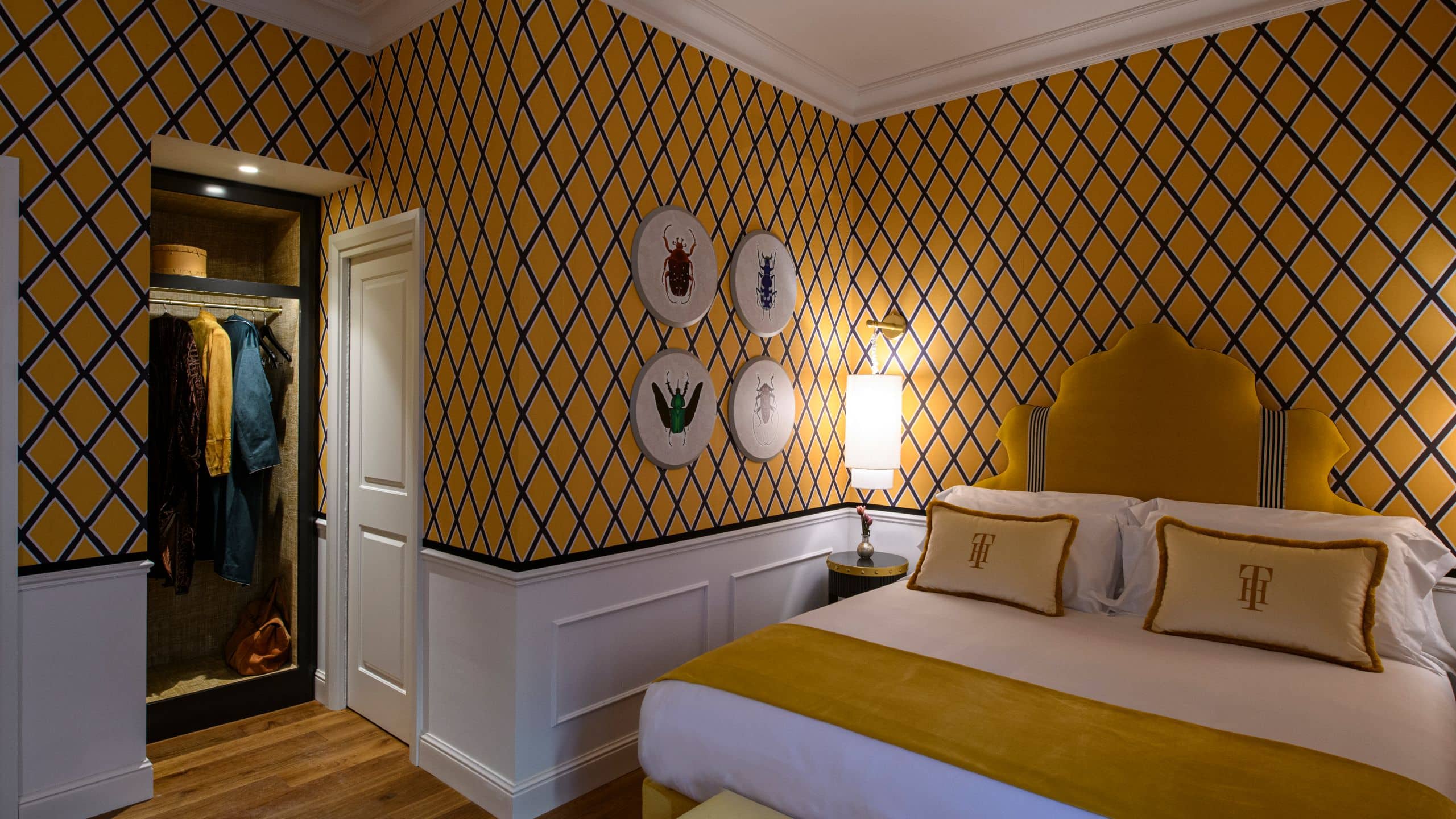 1 King Bed - Image 2