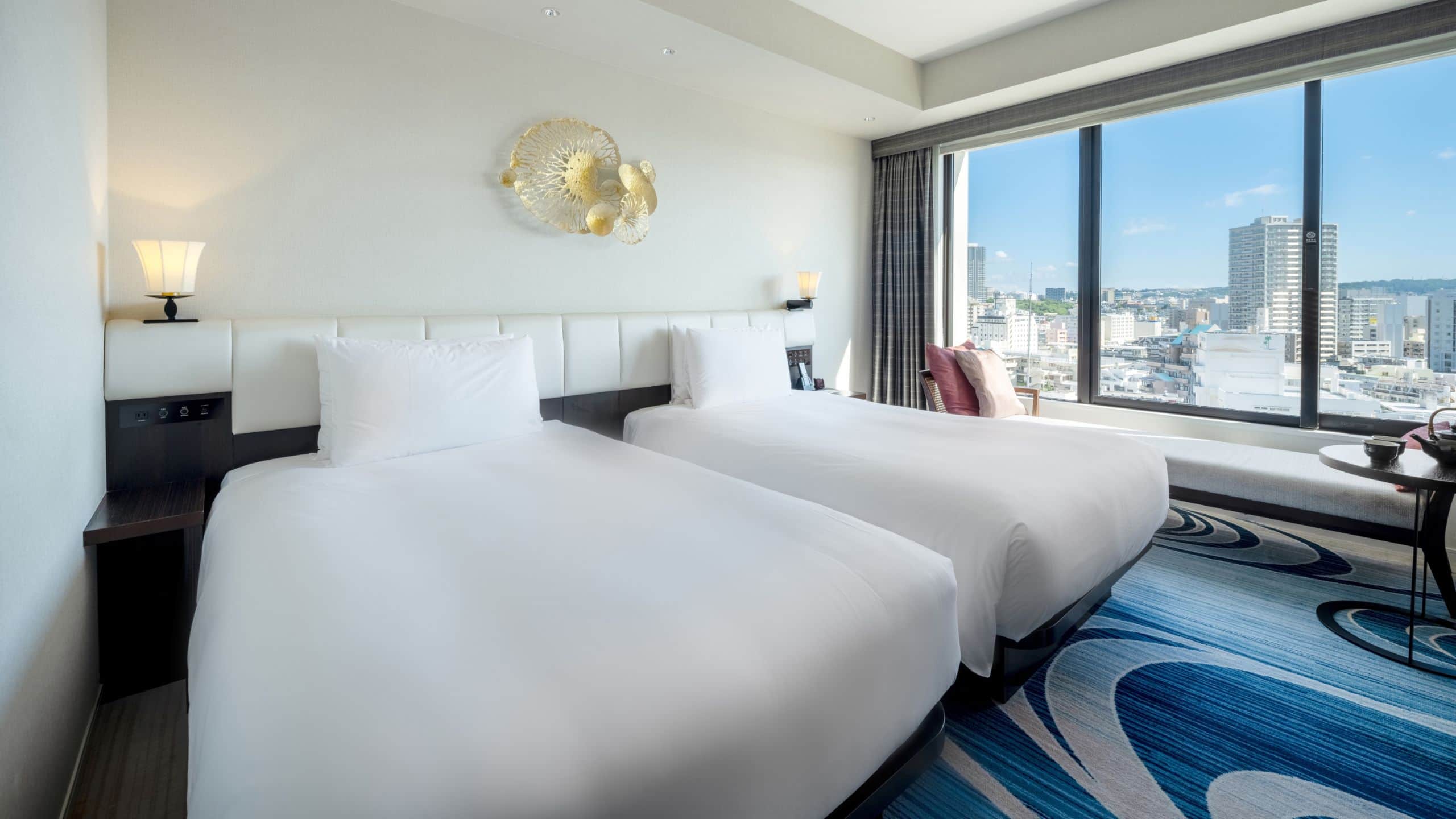 2 Twin Beds - Image 1