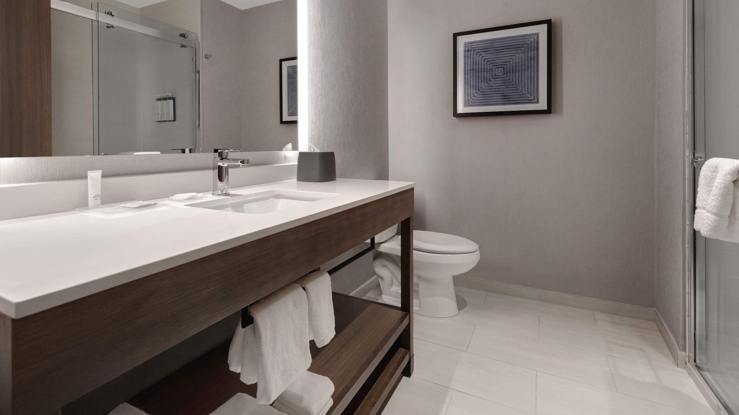 King Bed (plus sofa bed) - Image 6