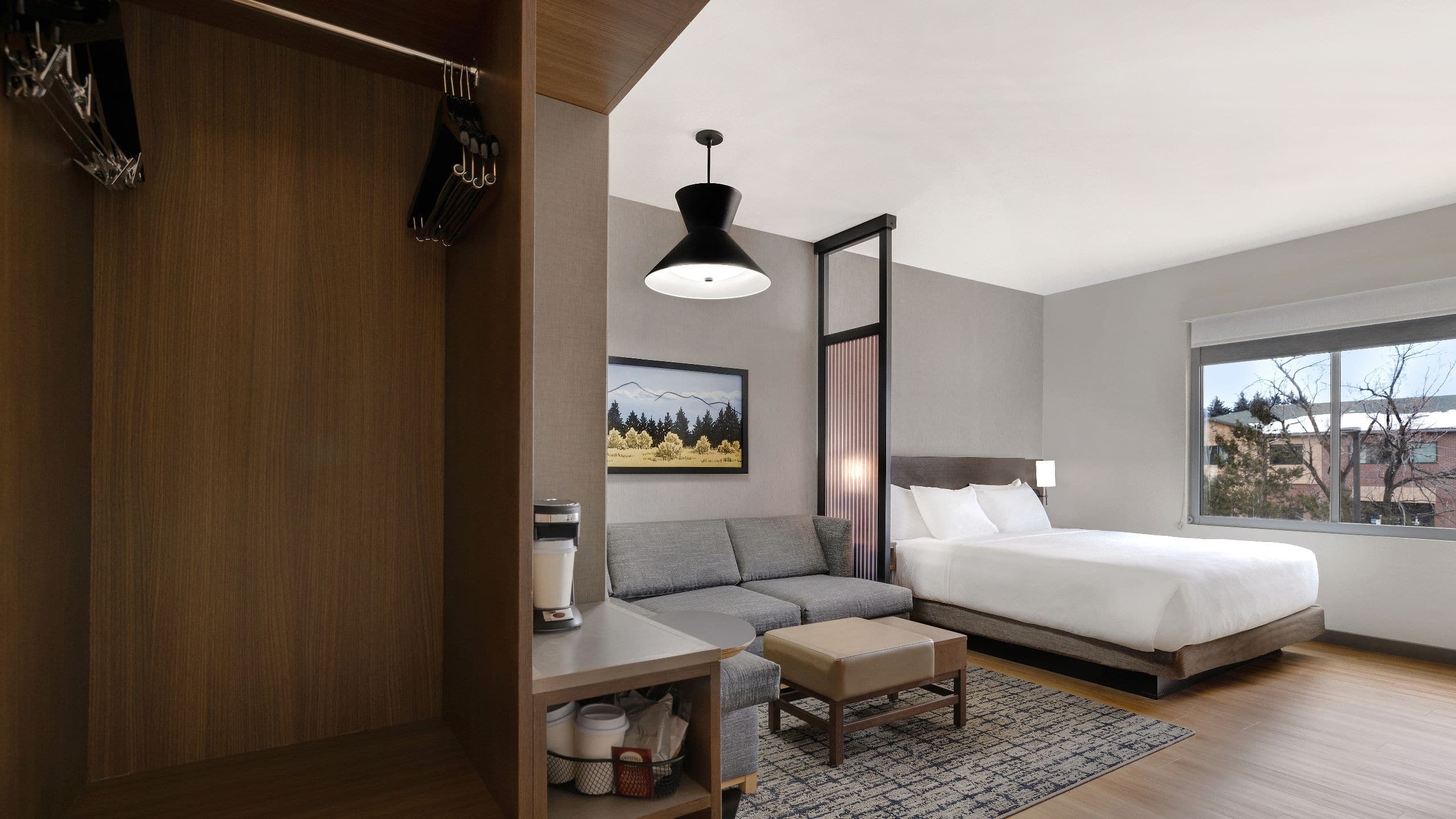 King Bed (plus sofa bed) - Image 3