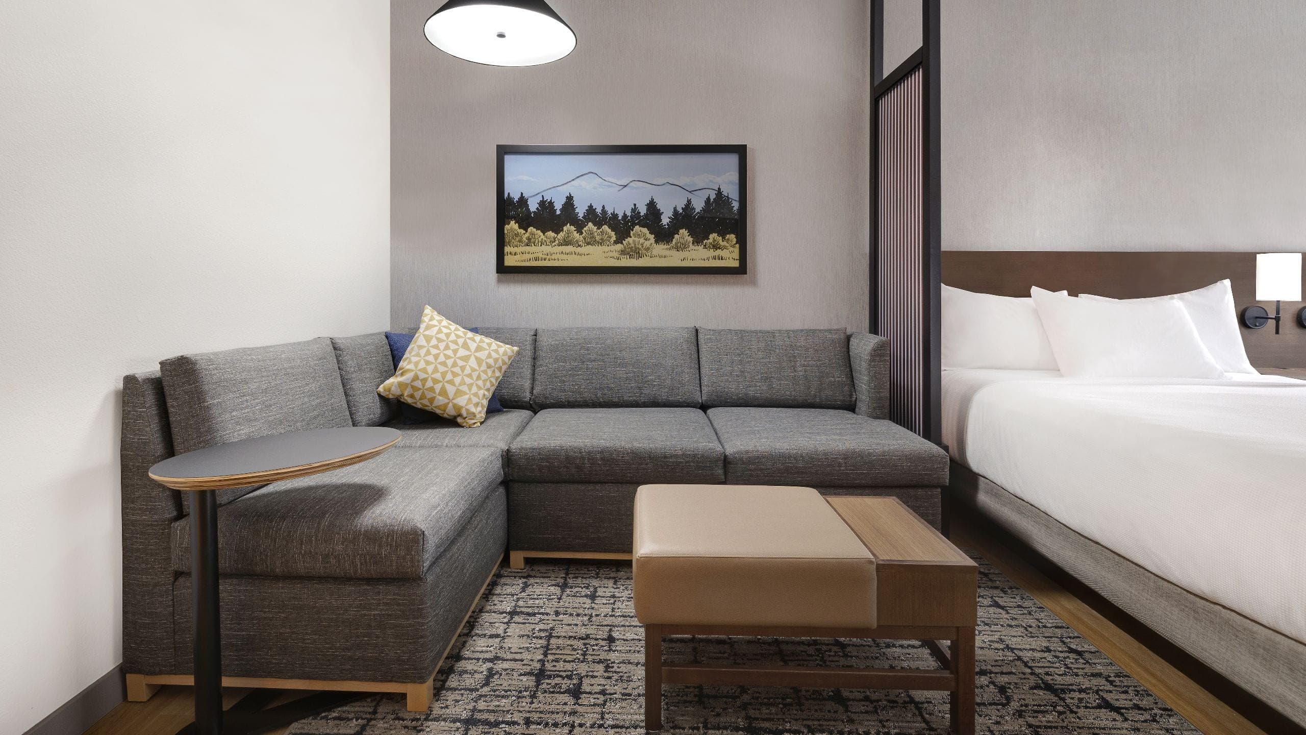 Accessible | Two Queen Beds/Tub (Plus Sofa Bed) - Image 4