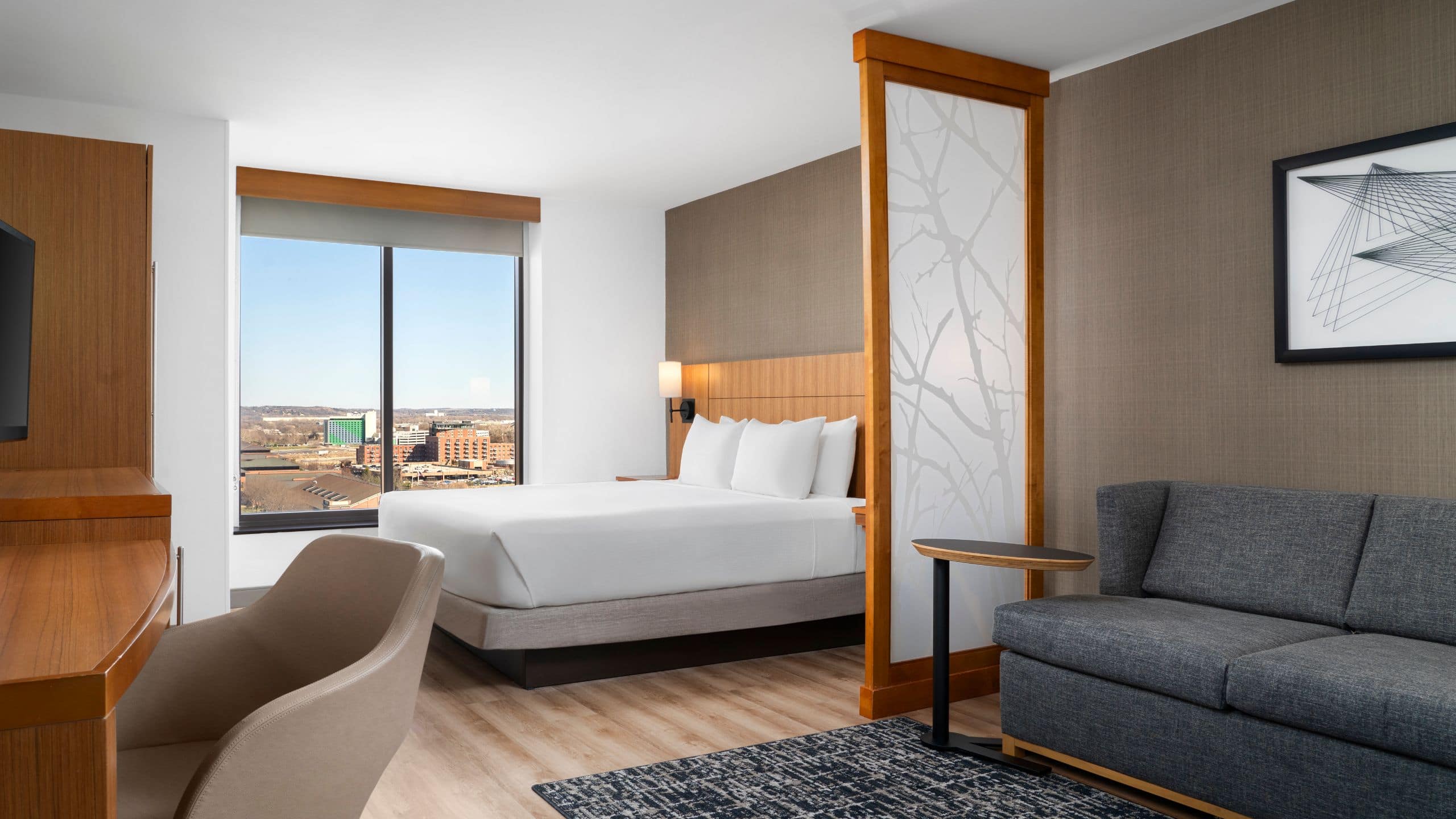 King Bed (with sofa bed) - Image 4