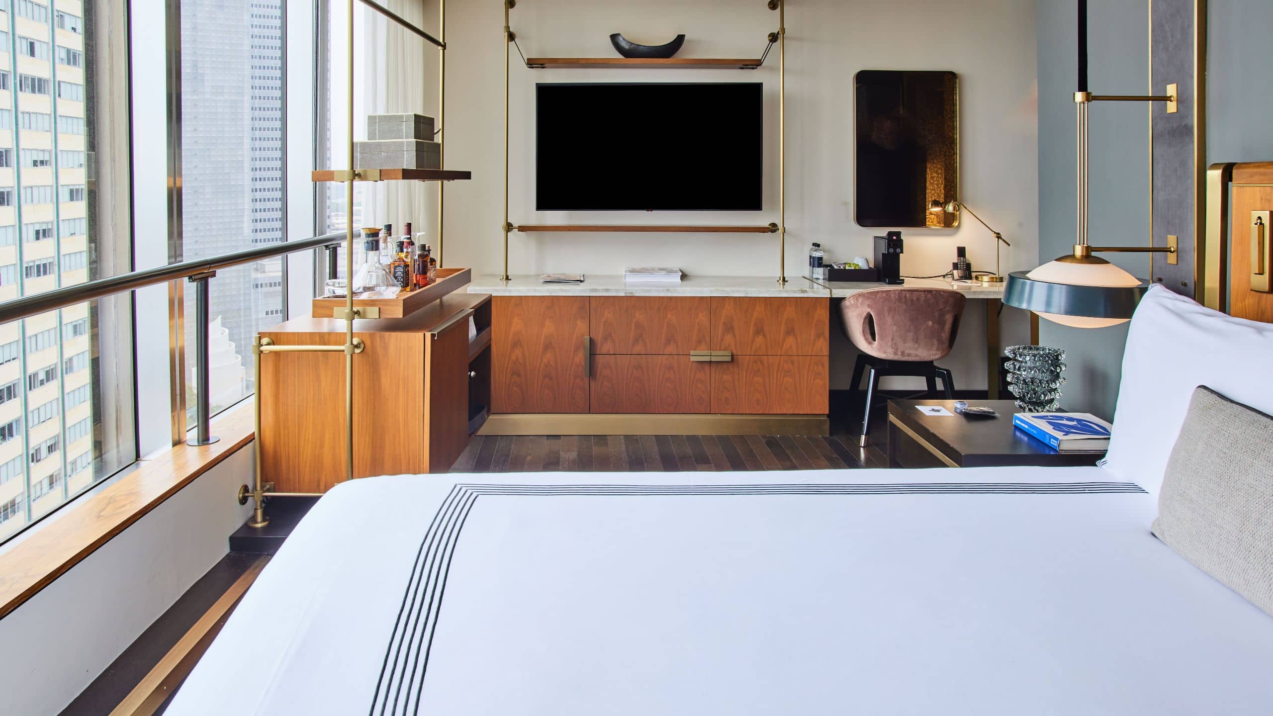 Thompson Dallas - Image 2