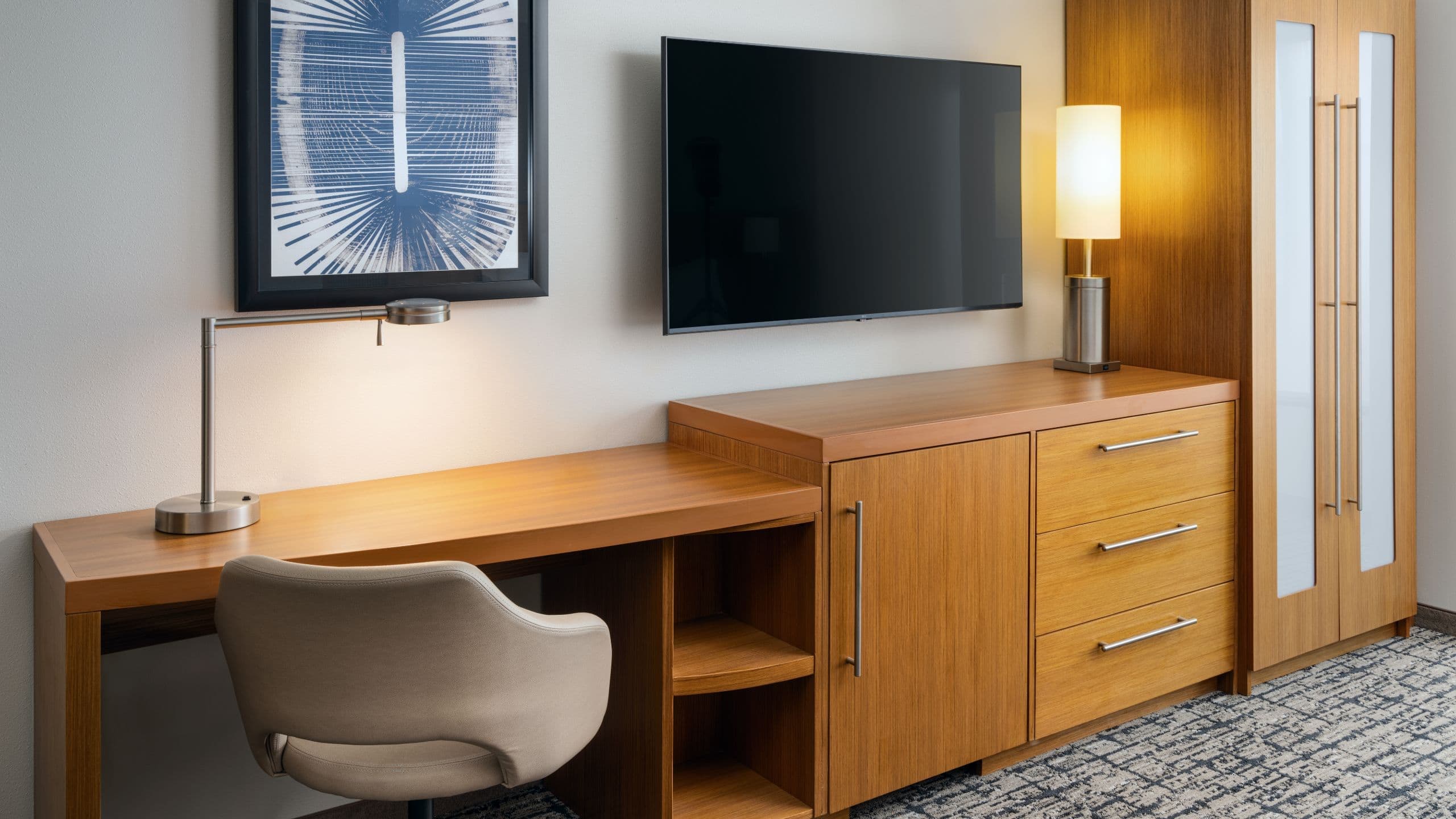 King Bed (with sofa bed) - Image 1