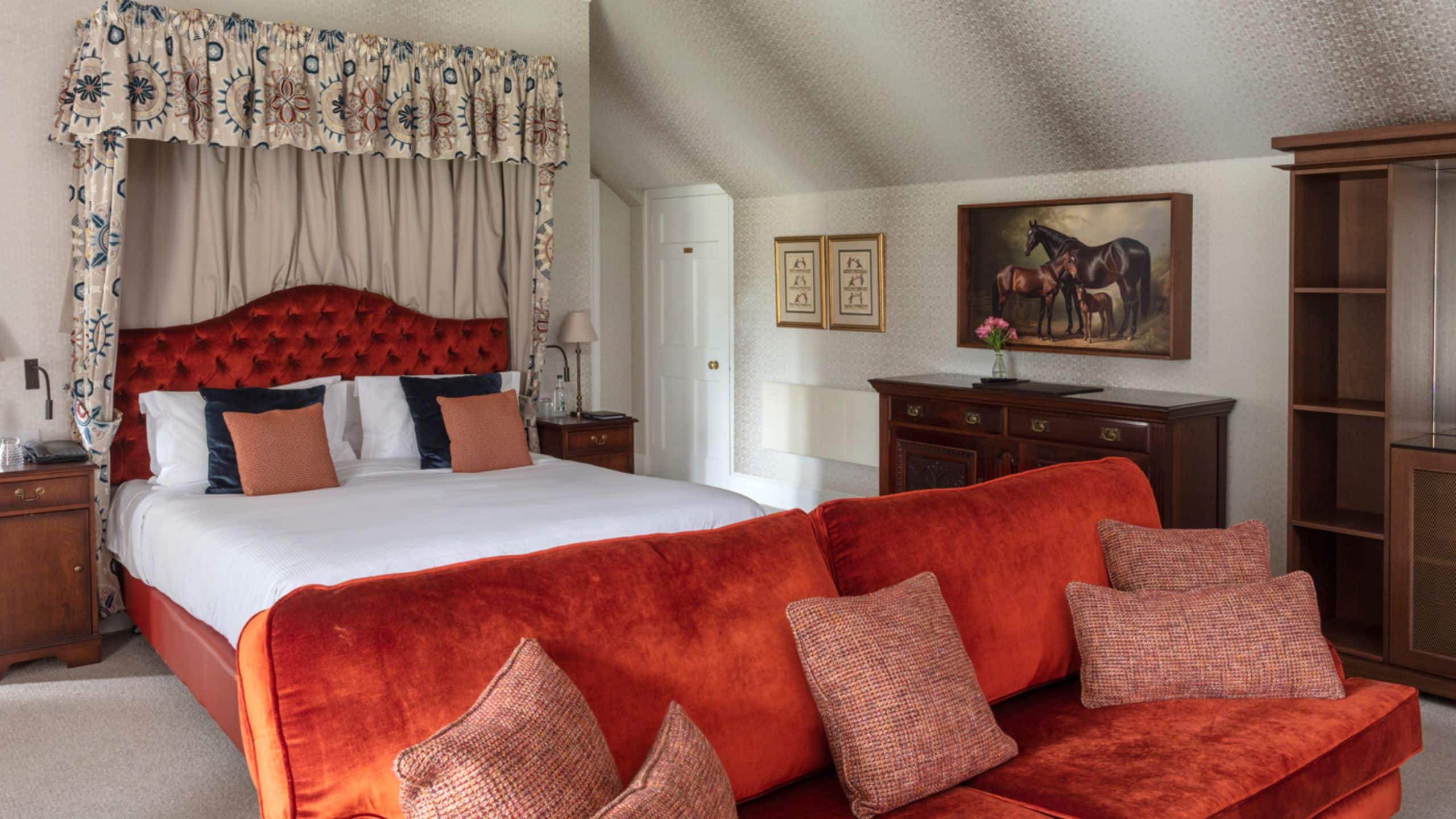 SCHLOSS Roxburghe - Image 4