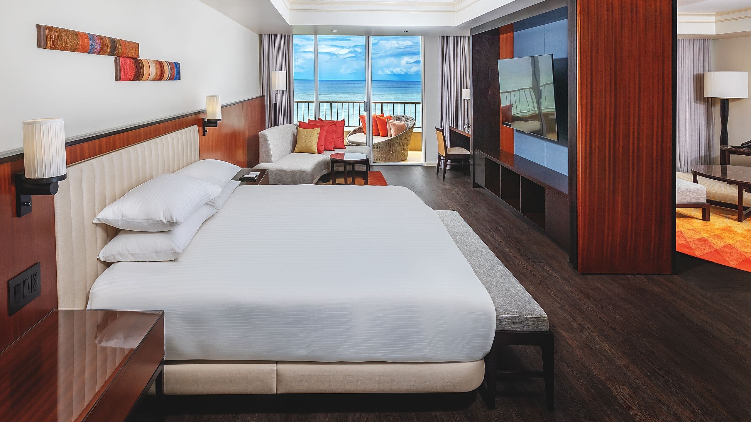 Regency Suite 1 King Bed - Image 1