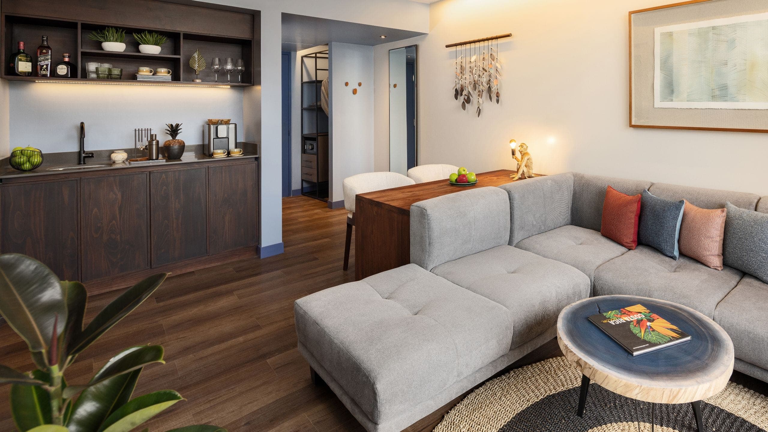 King Suite - Image 1