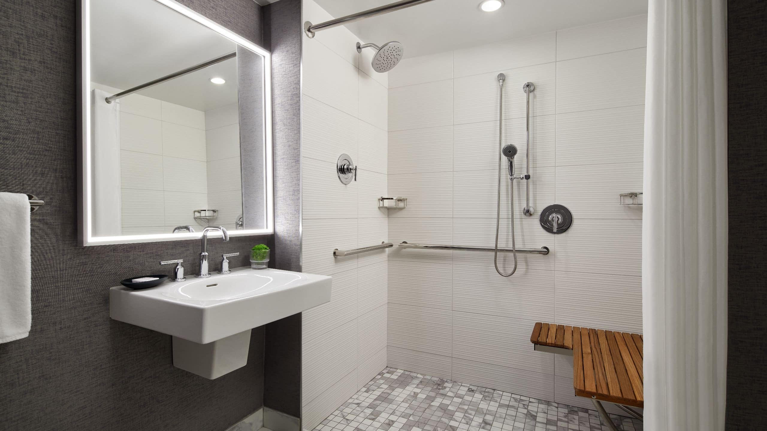 1 Queen Bed Roll-In Shower - Image 2