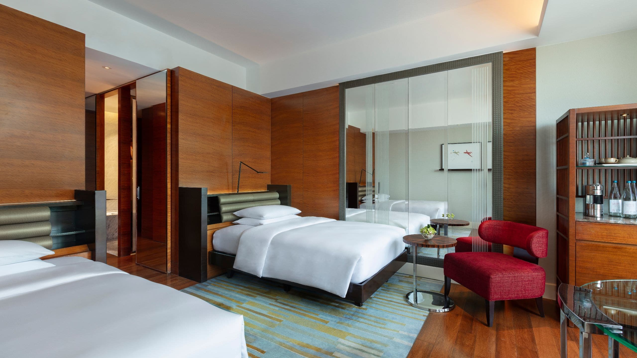 Grand Hyatt Manila - Image 2