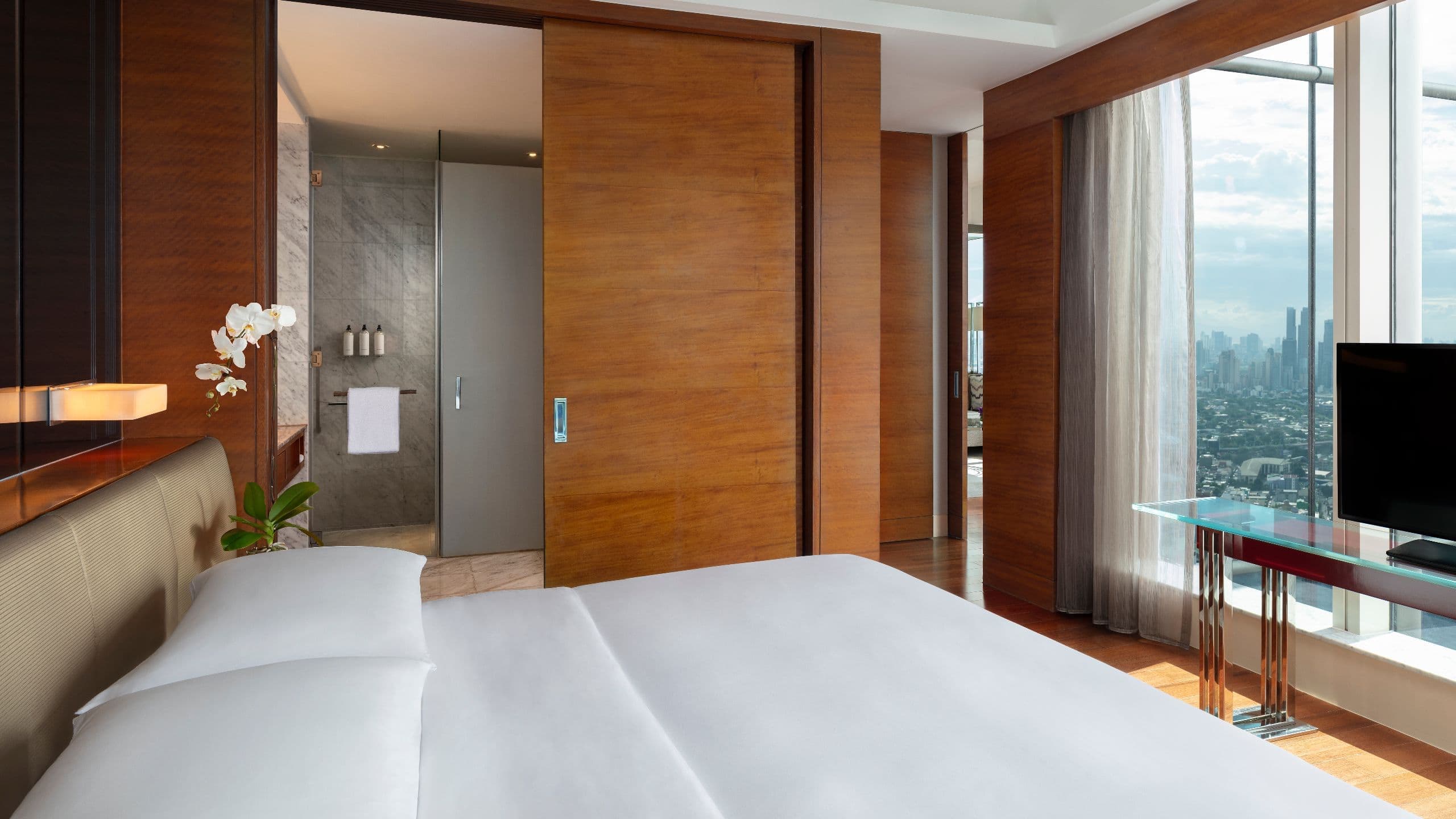 Grand Suite - Image 1