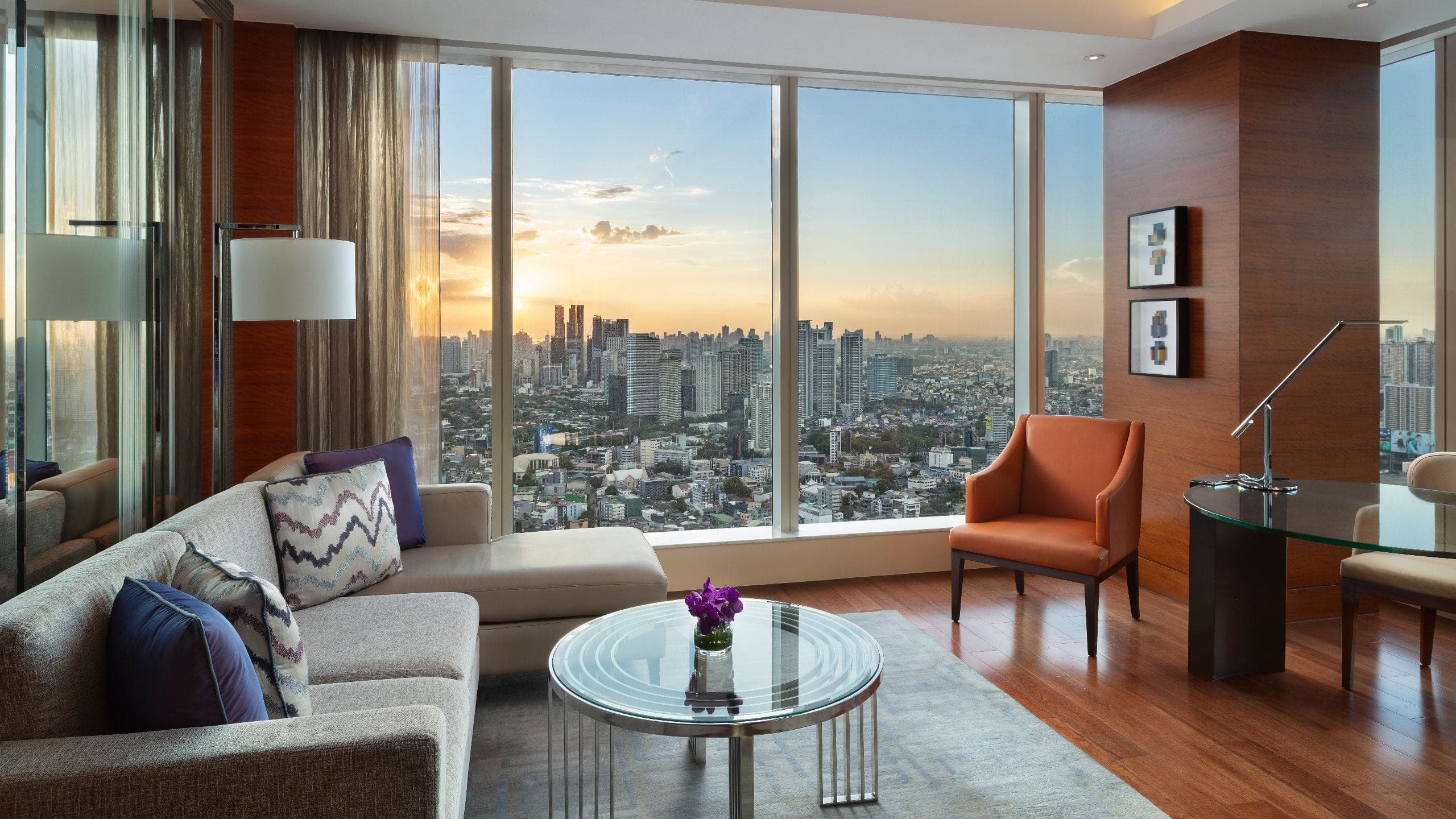 Grand Suite - Image 2