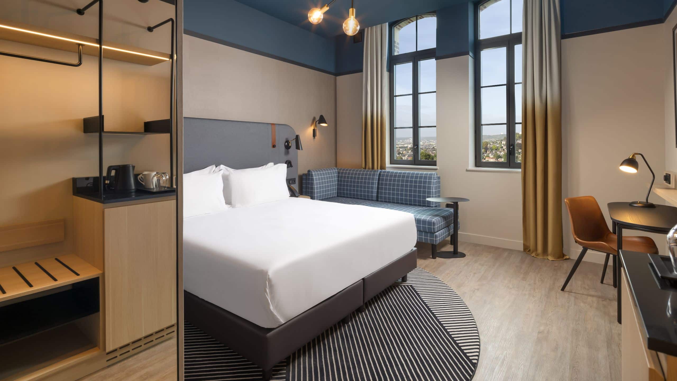 1 King Bed, Garden View - Image 1