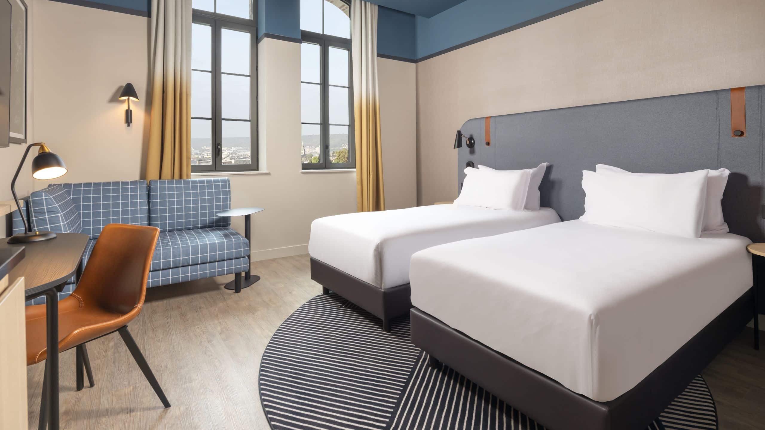 2 Twin Beds, Garden View - Image 4