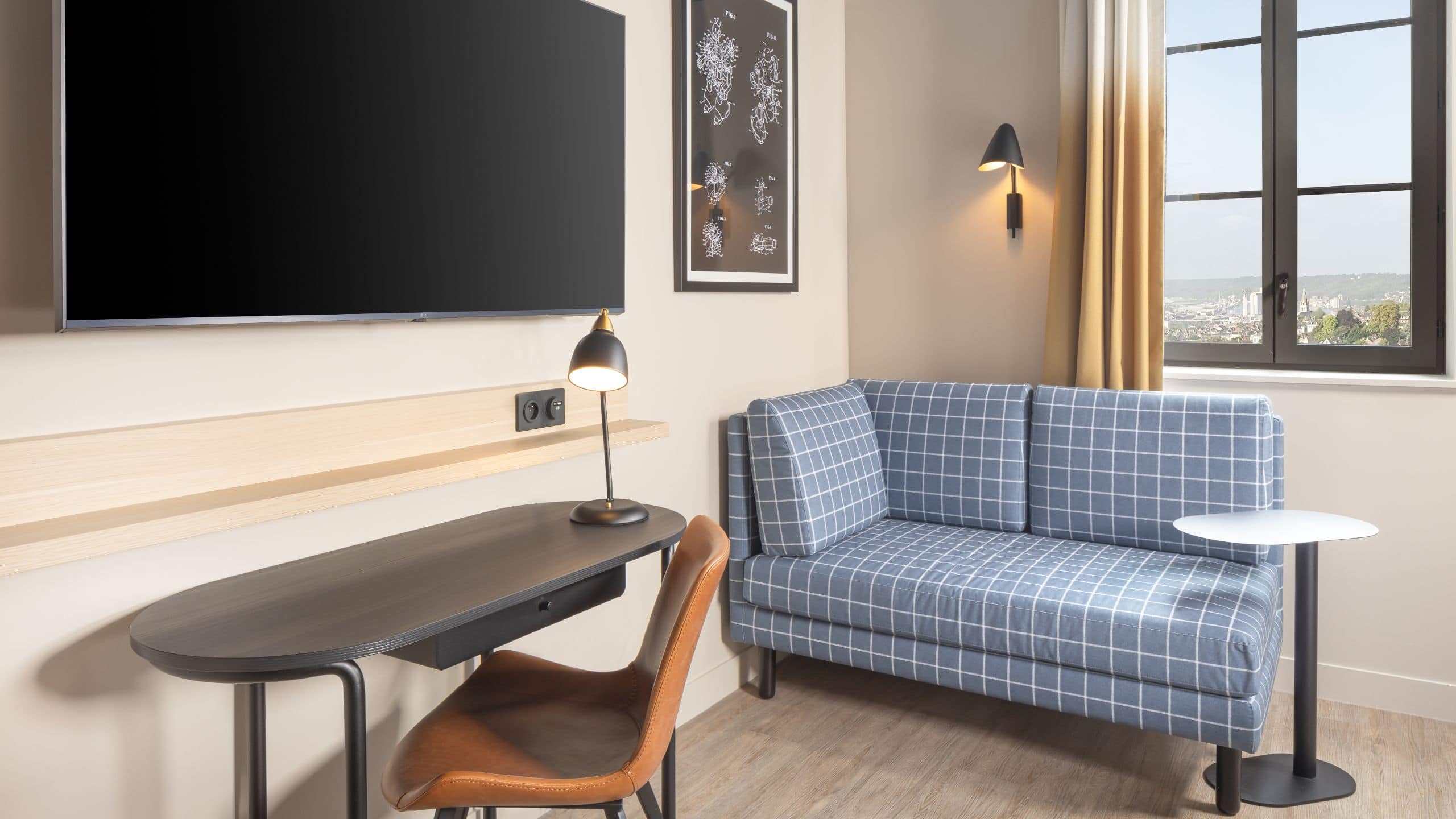 2 Twin Beds, Garden View - Image 5