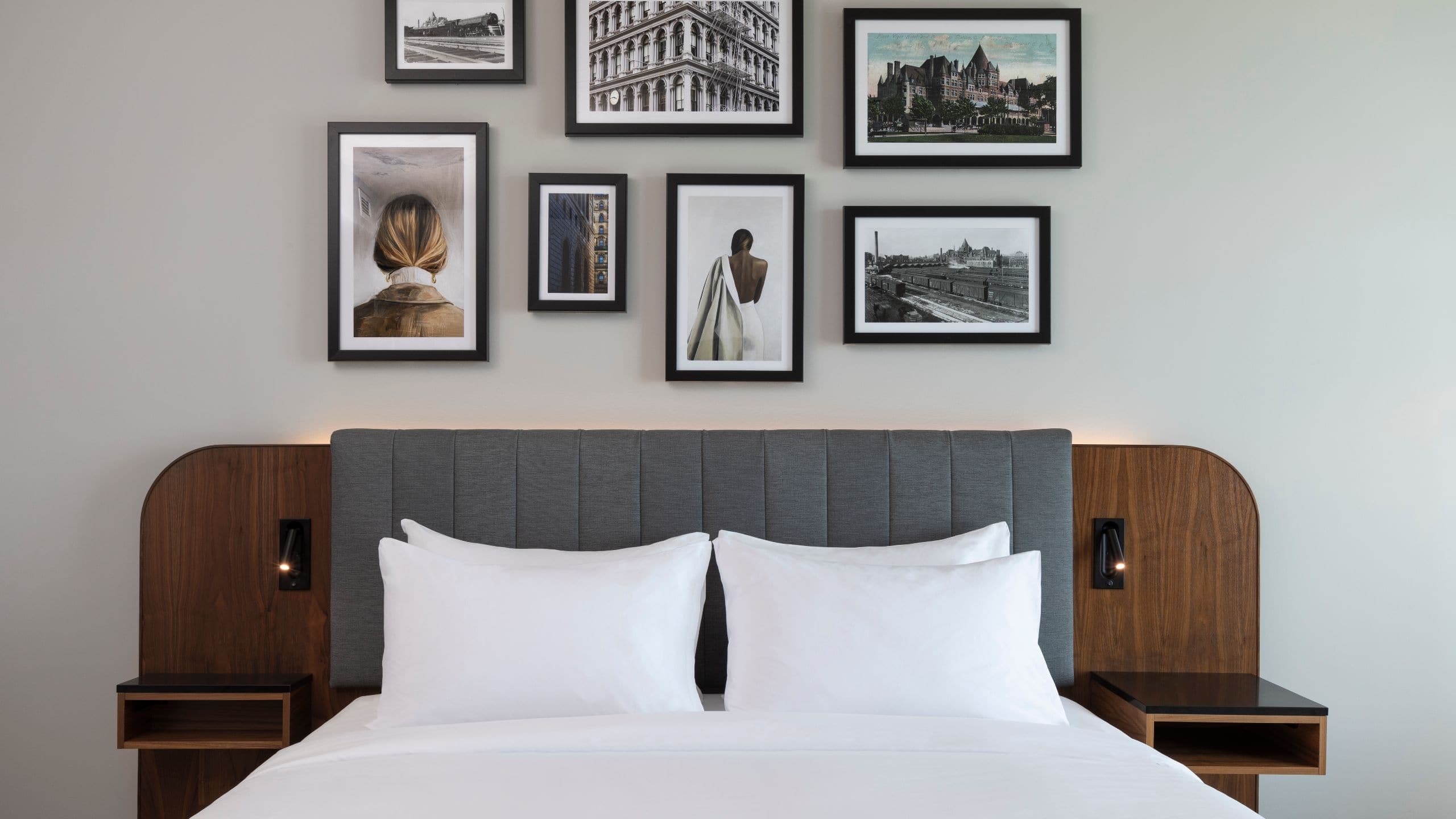 1 King Bed Accessible Shower - Image 1