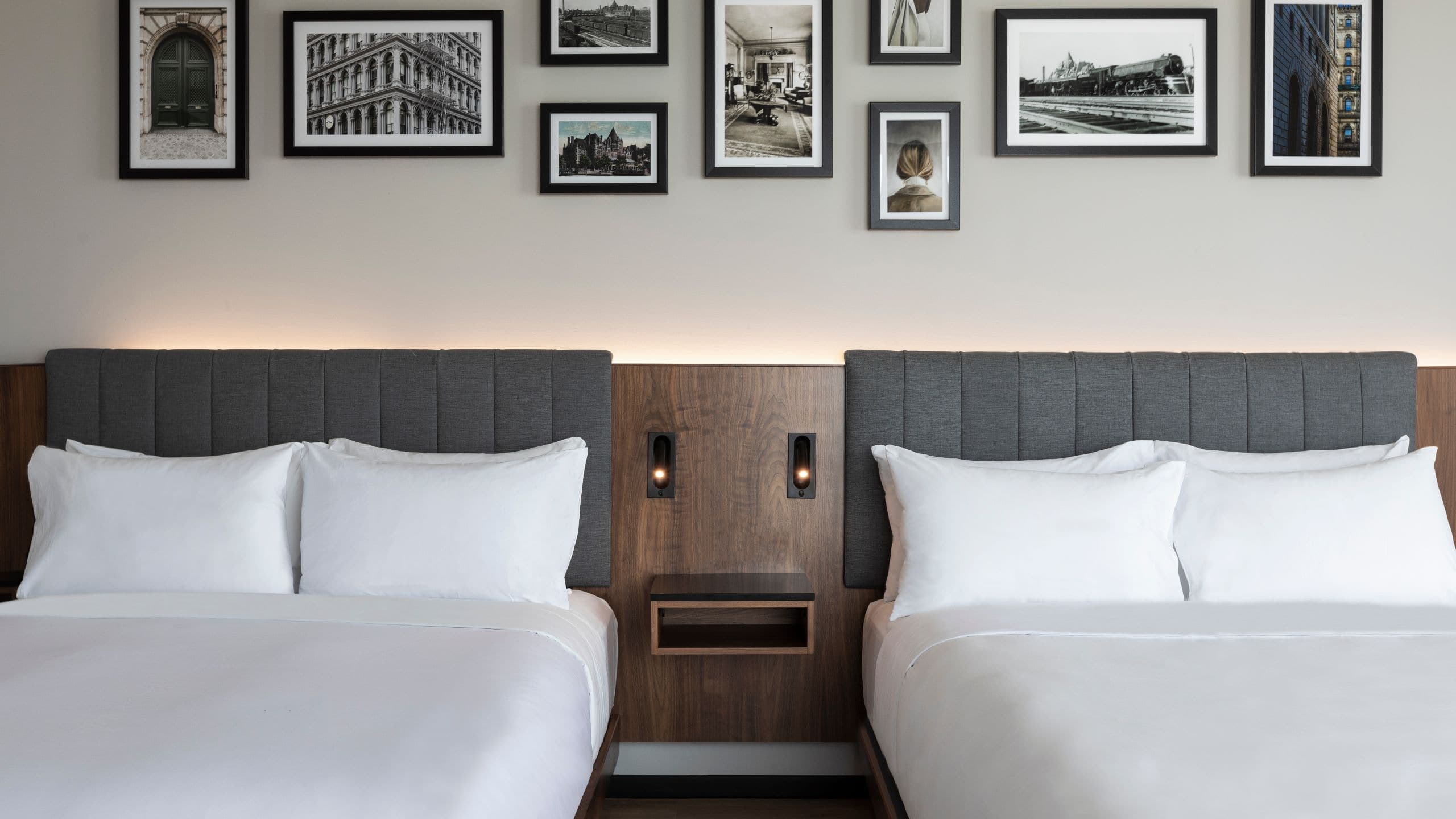 2 Queen Beds - Image 3