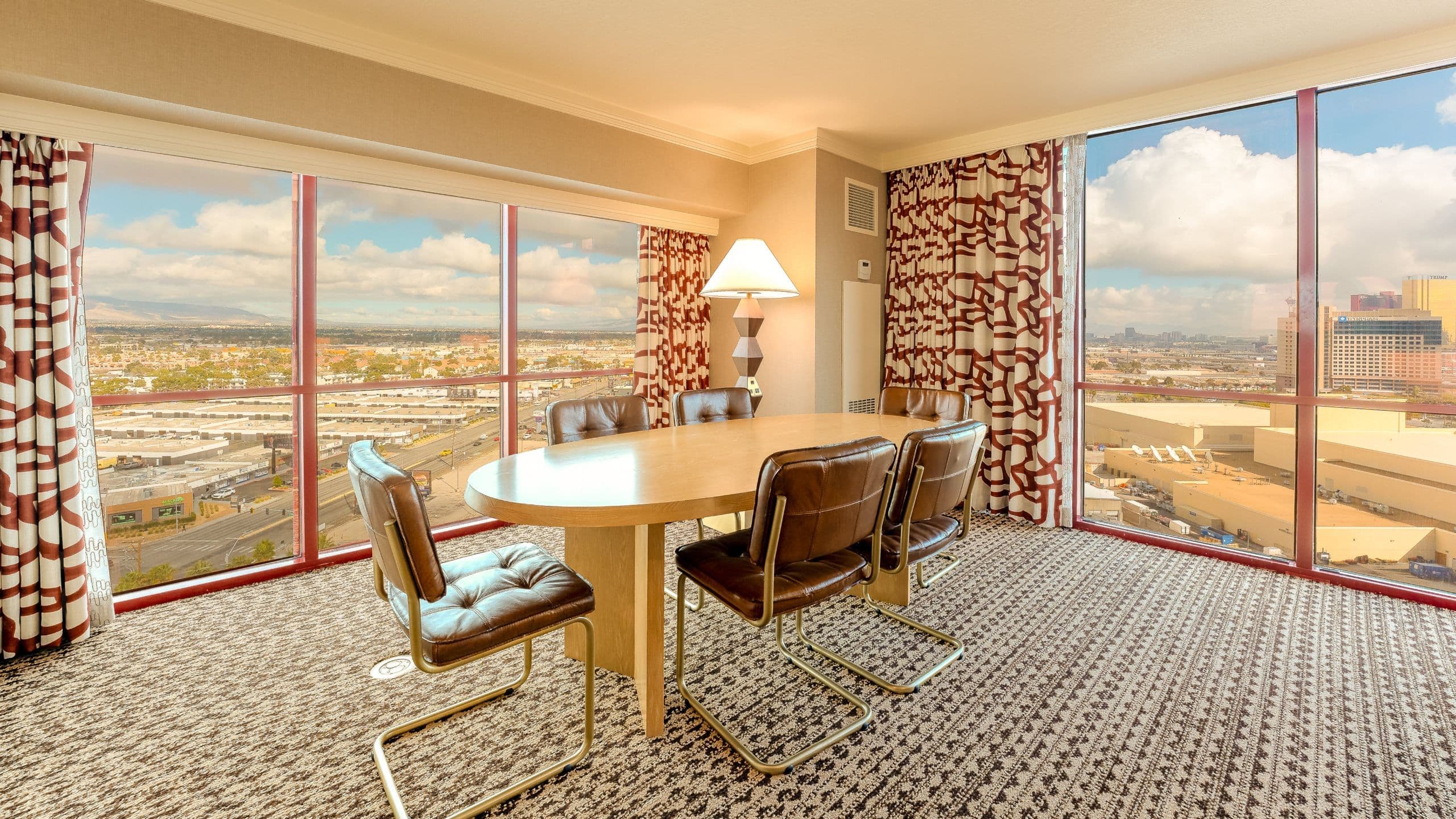 Rio Hotel & Casino - Image 4