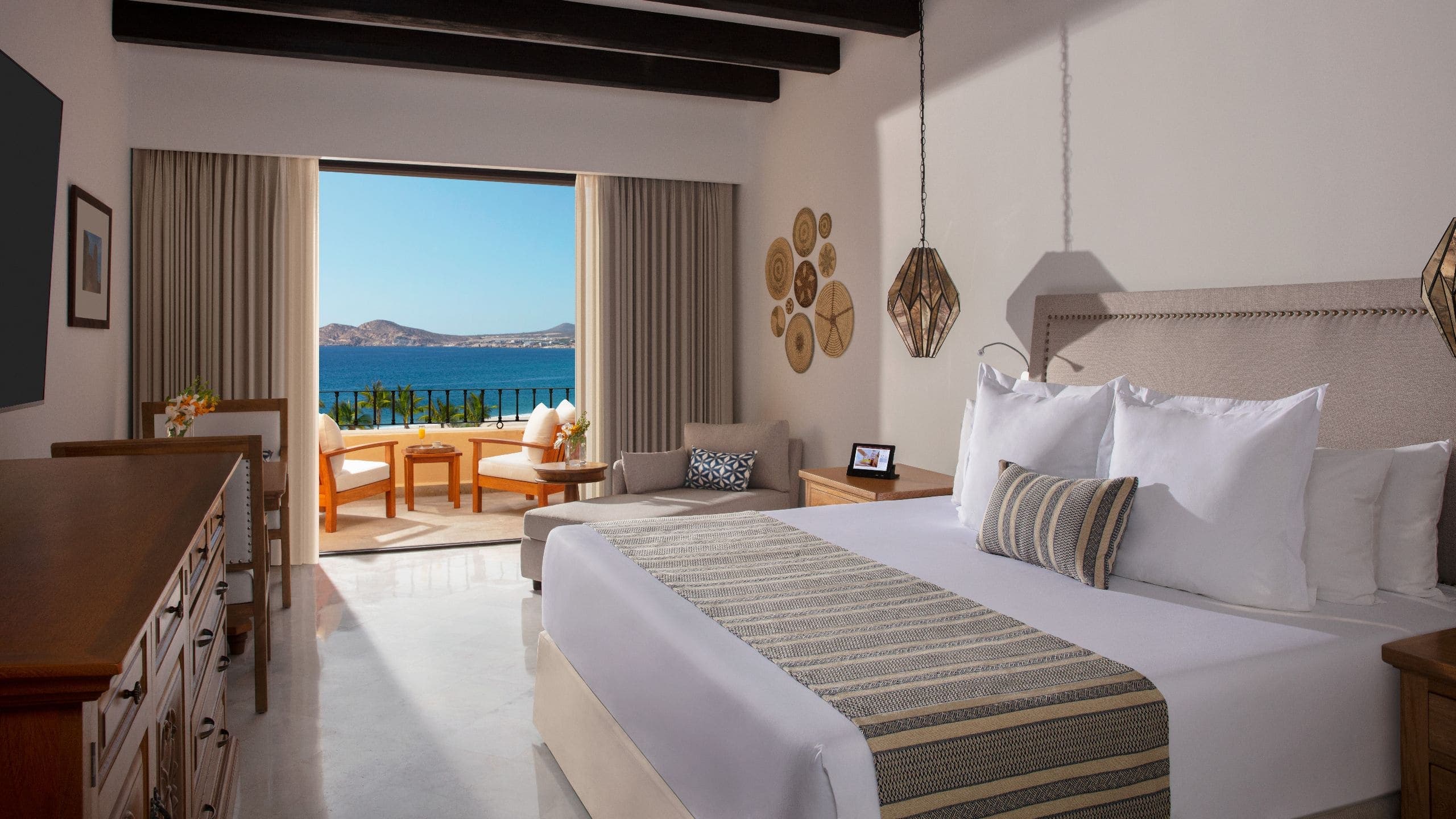 Junior Suite Ocean View King - Image 1