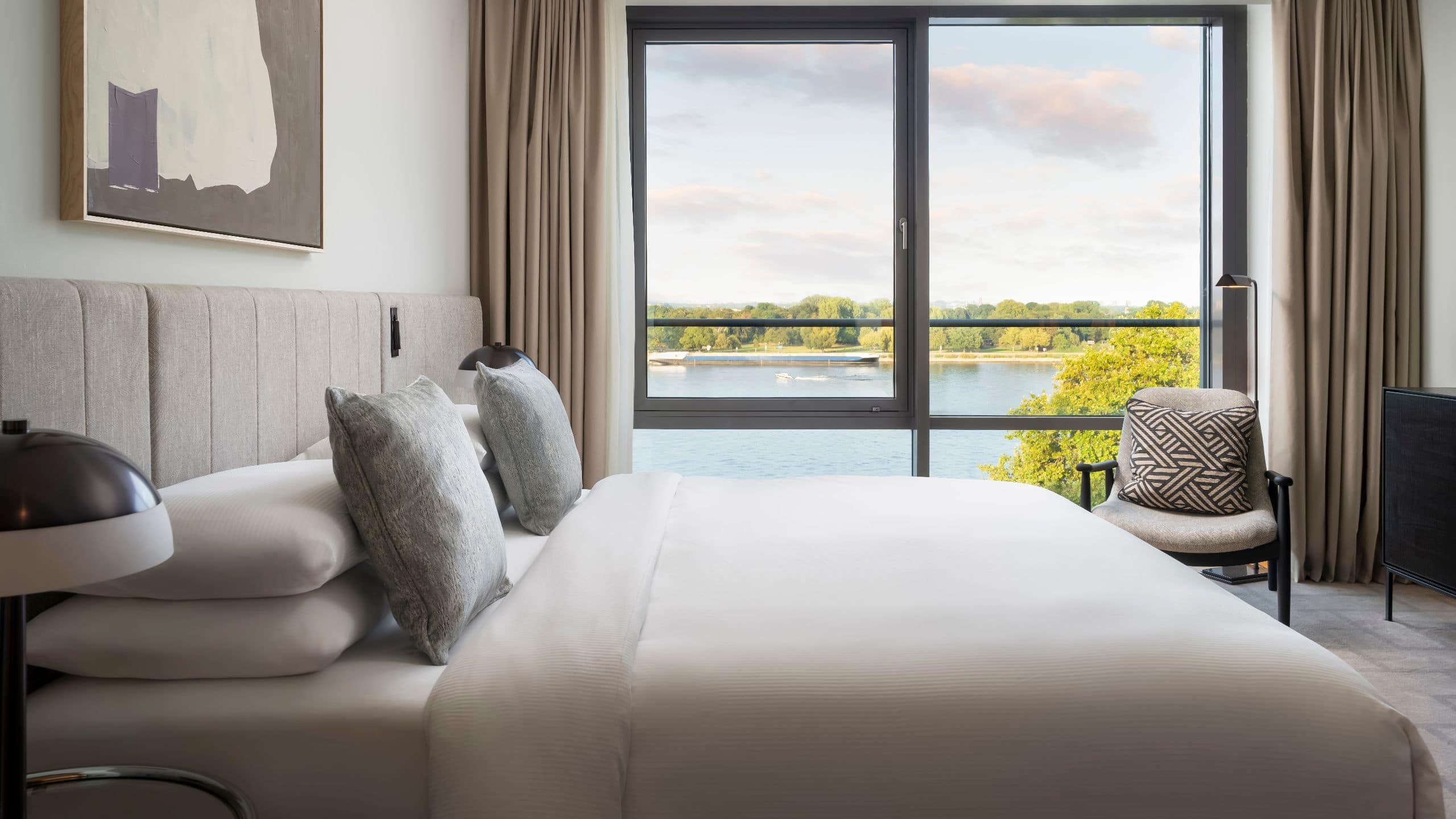 Regency Executive Suite - Image 3