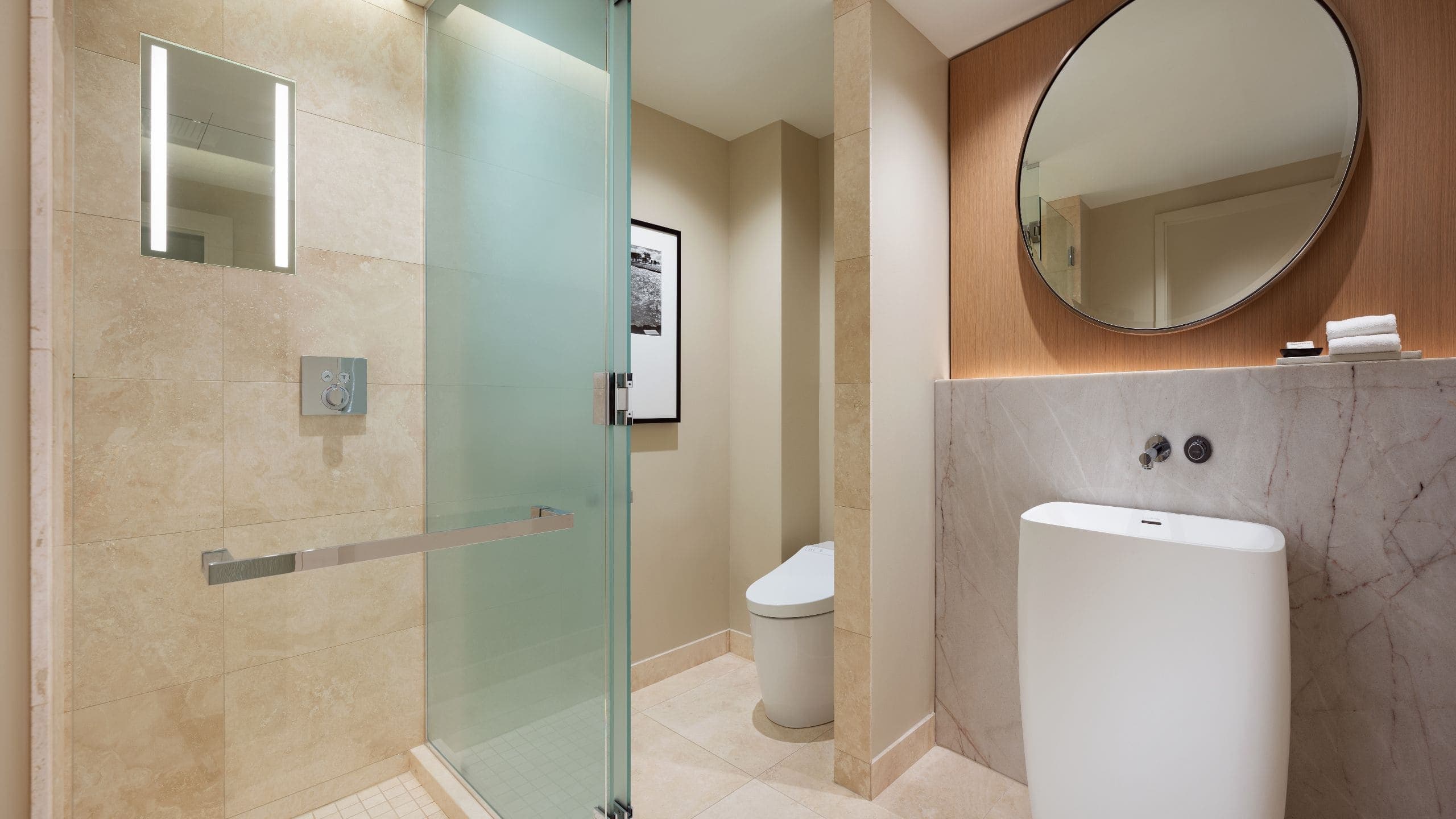 Chicago Avenue Suite - Image 5