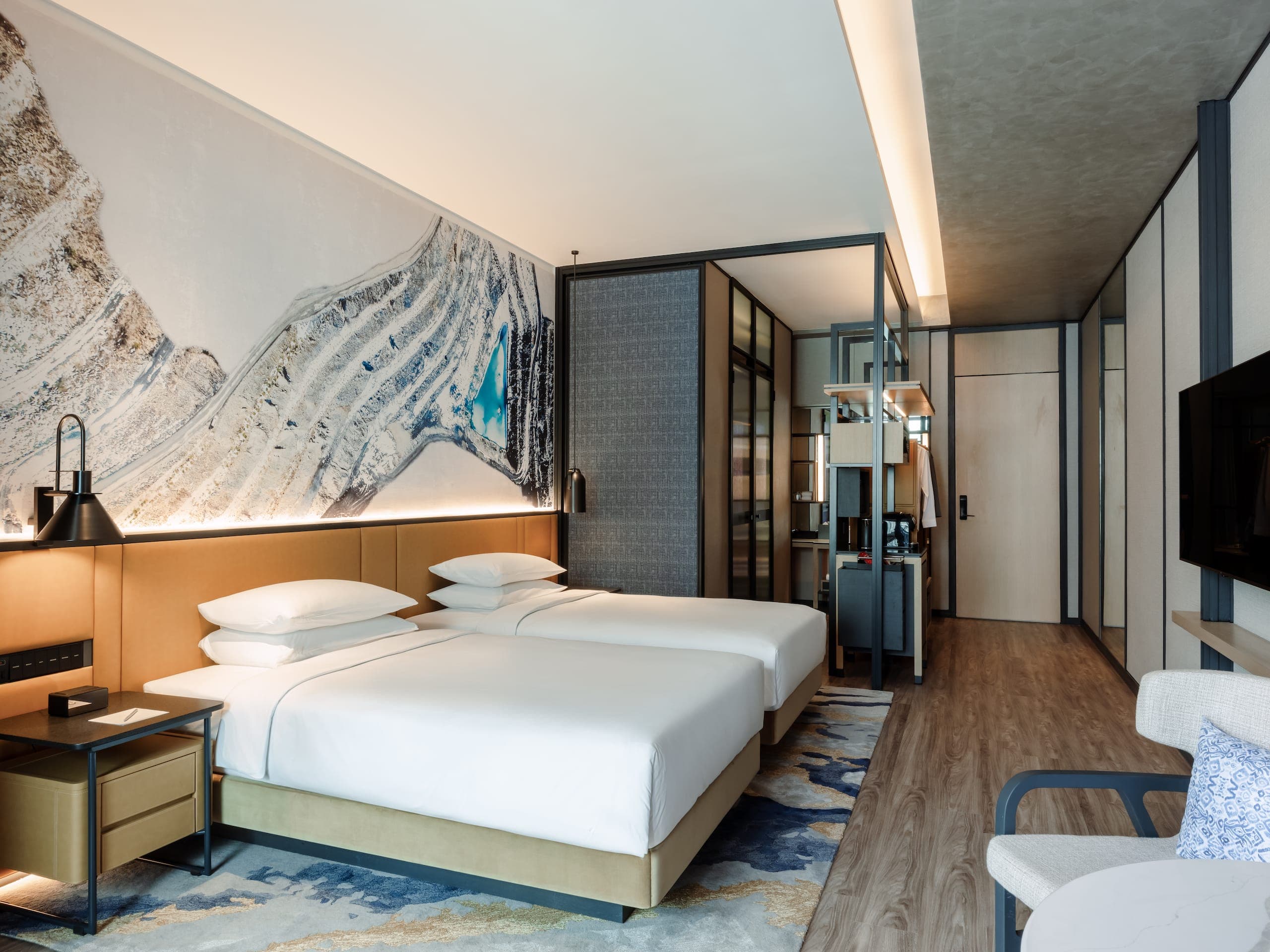 2 Twin Beds - Image 1