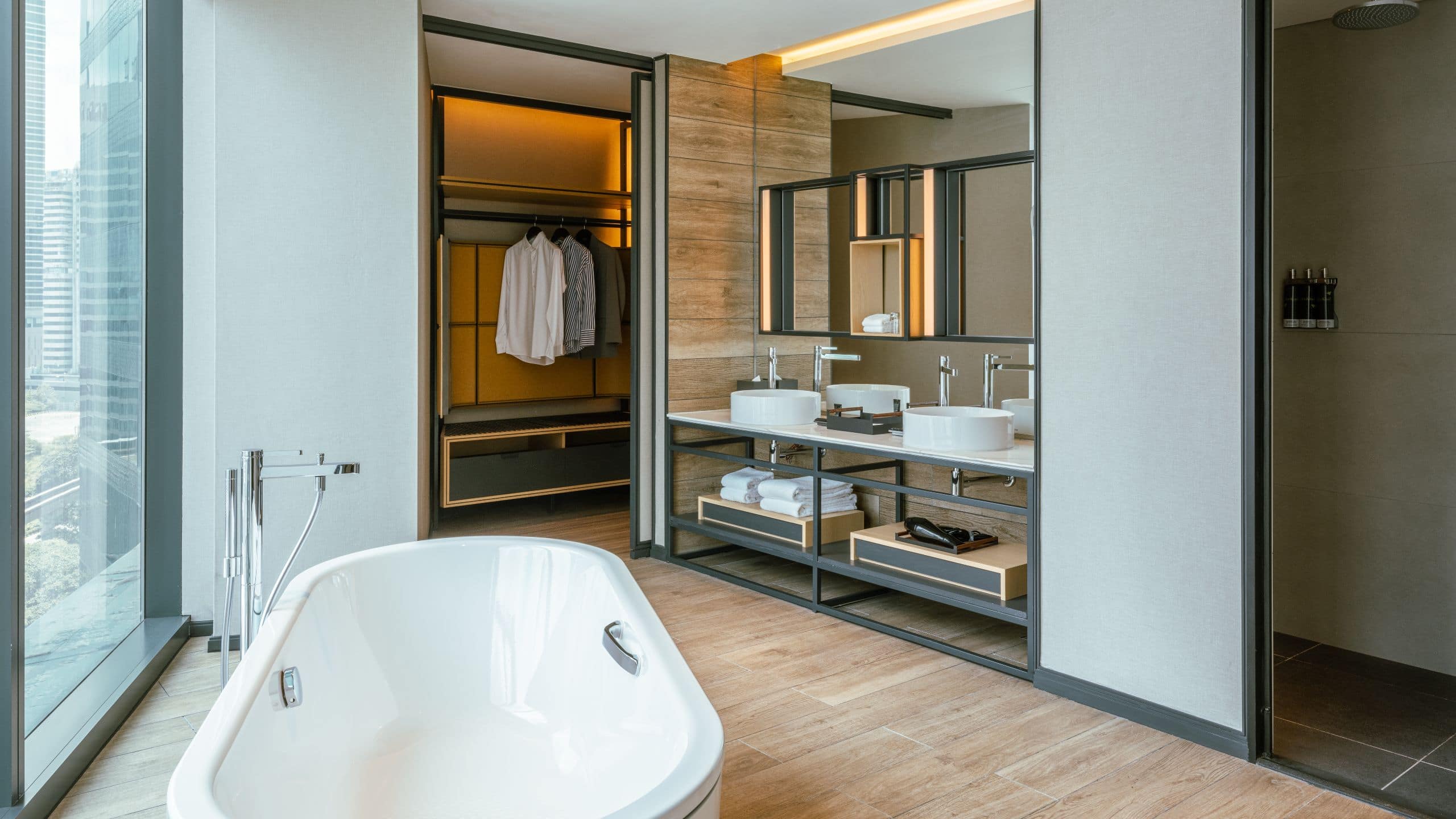 Studio Suite, 1 King Bed - Image 3