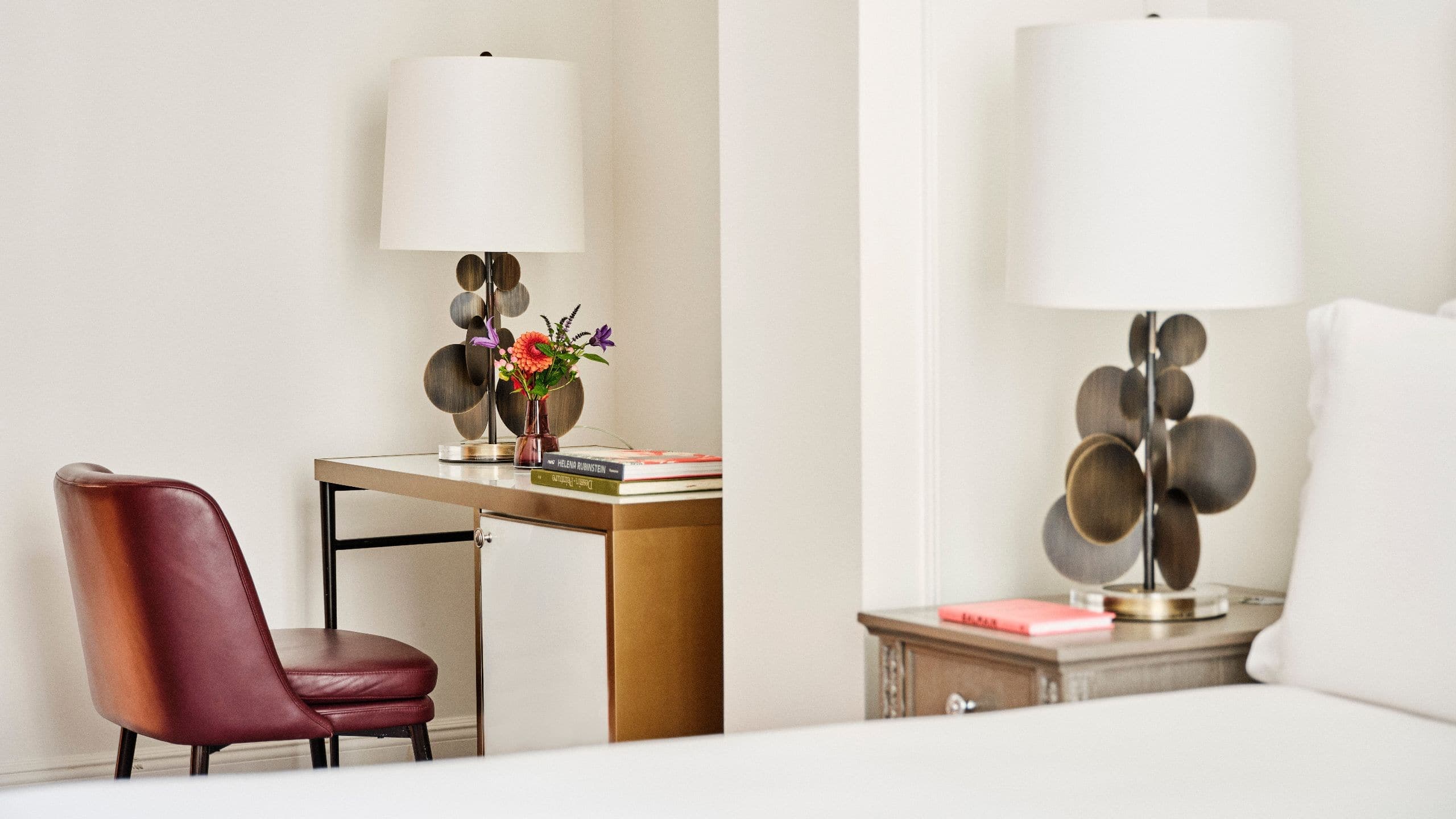 1 King Bed - Image 3