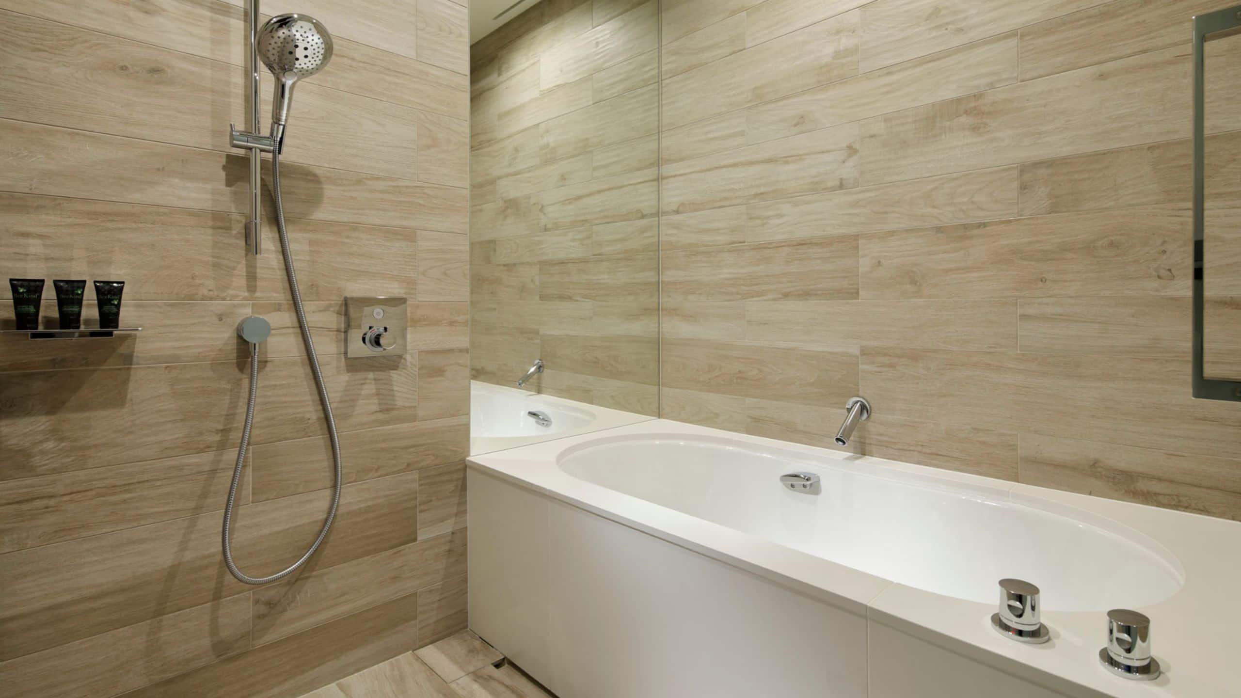 1 King Bed - Image 2