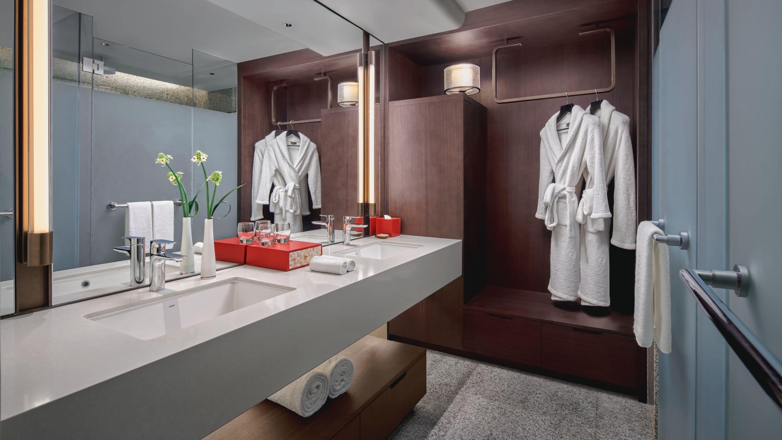 1 King Bed - Image 2